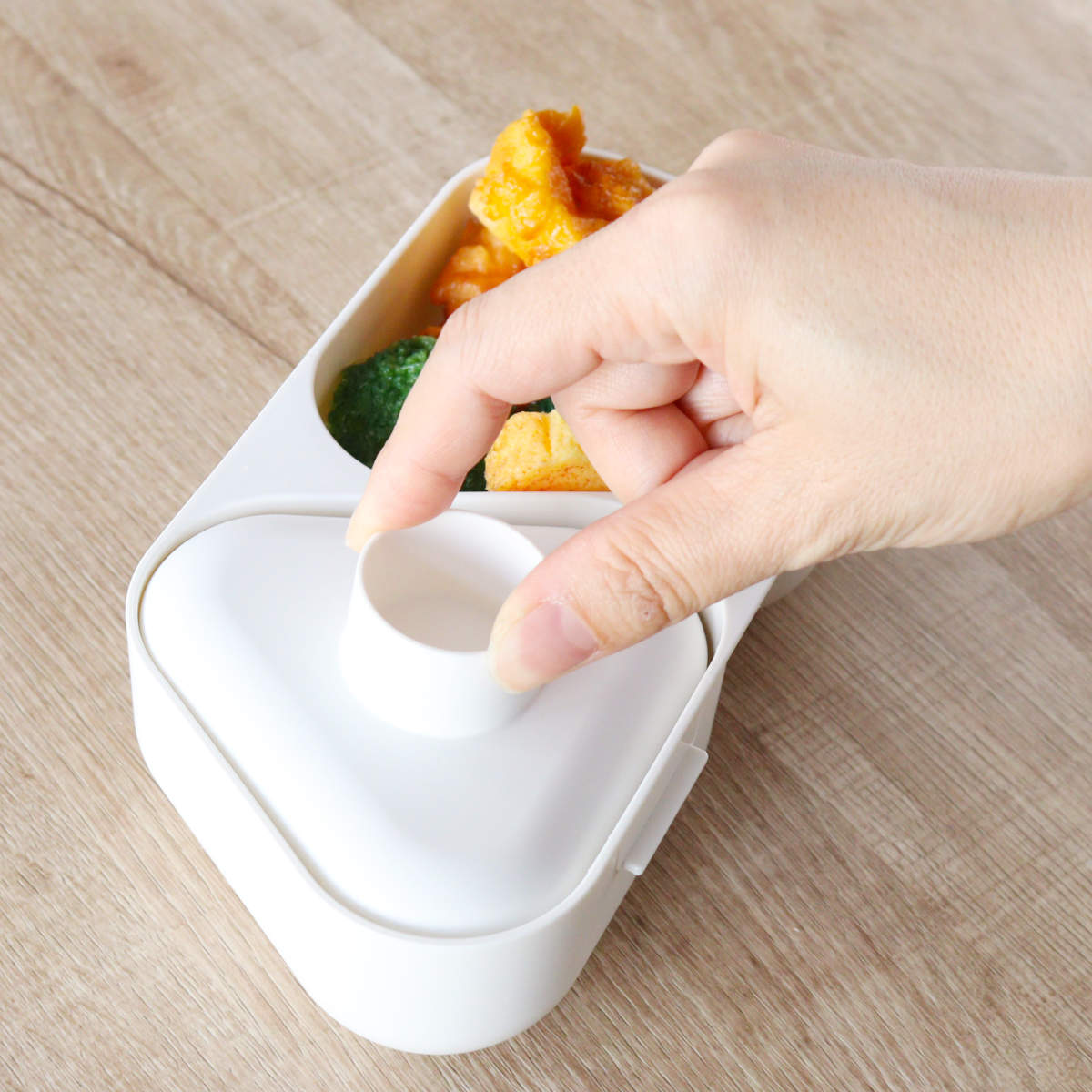 弁当箱 おにぎりランチケース大 625ml ( おにぎりケース レンジ対応 おむすびケース おむすび ケース 2個用 日本製 レンジOK おにぎり 三角おにぎり お弁当 弁当 お弁当箱 おにぎり弁当 ) 【ブラック】 ブラック