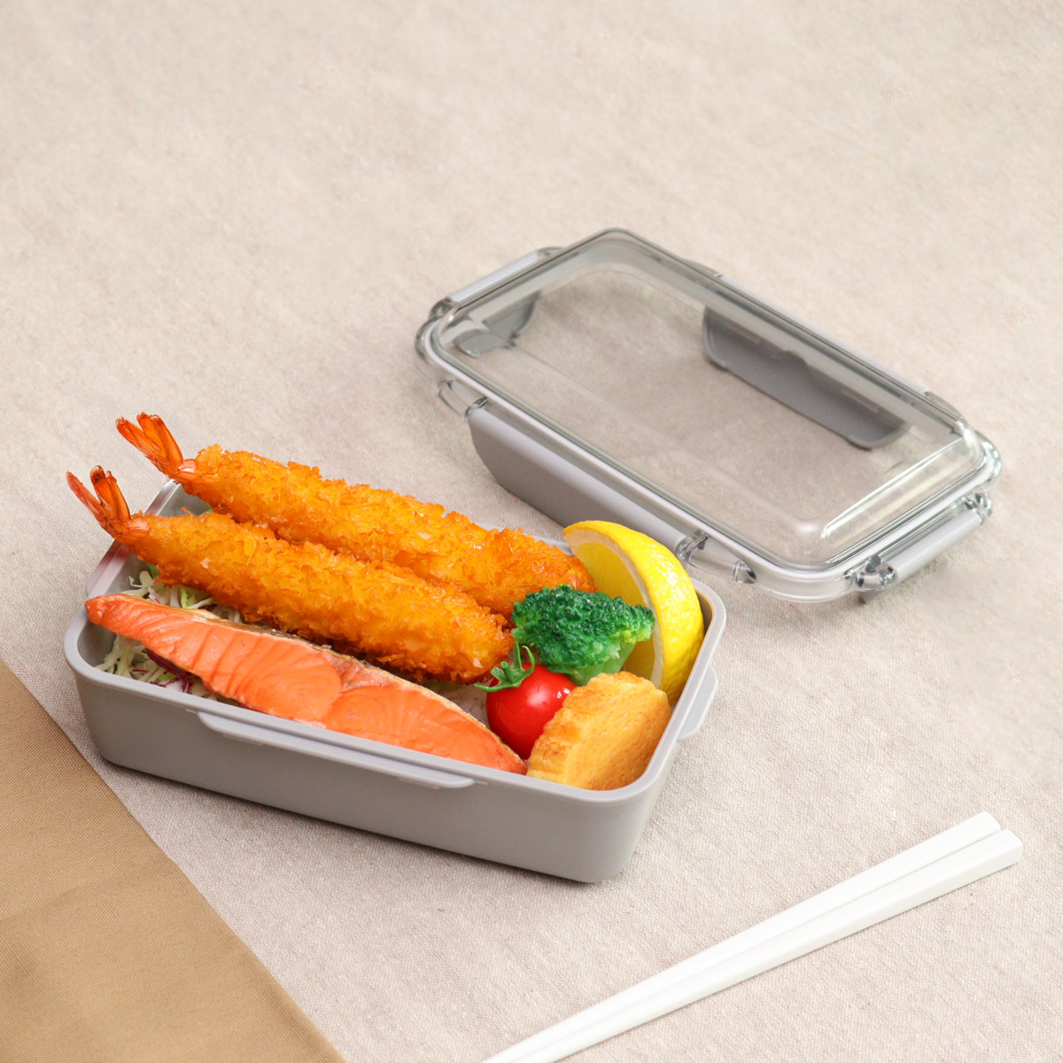 弁当箱 500ml カームカラー ランチボックス 仕切付 ( お弁当箱 食洗機対応 レンジ対応 一段 ドーム蓋 日本製 食洗機OK レンジOK お弁当 弁当 4点ロック 仕切り付き 女性 女子 )