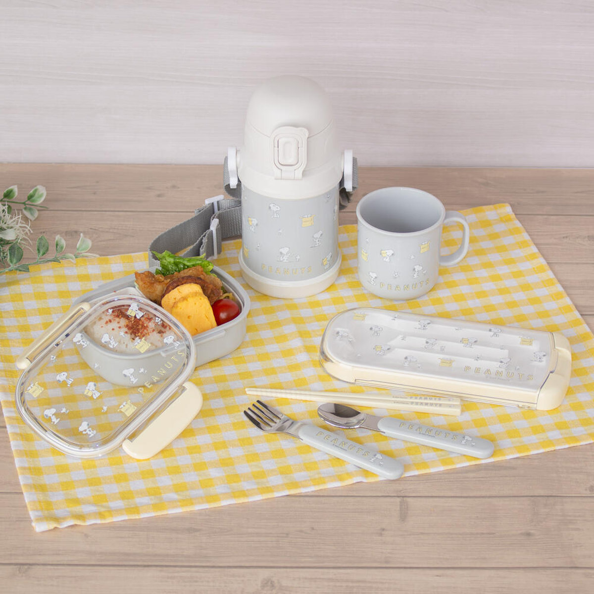 水筒450ml スヌーピー ストロー付ステンレスボトル ( SNOOPY ストローボトル ステンレス 保冷 子供 大人 ストロー付き ワンタッチ ストロー マグボトル 保冷専用 すいとう マイボトル キッズ こども )