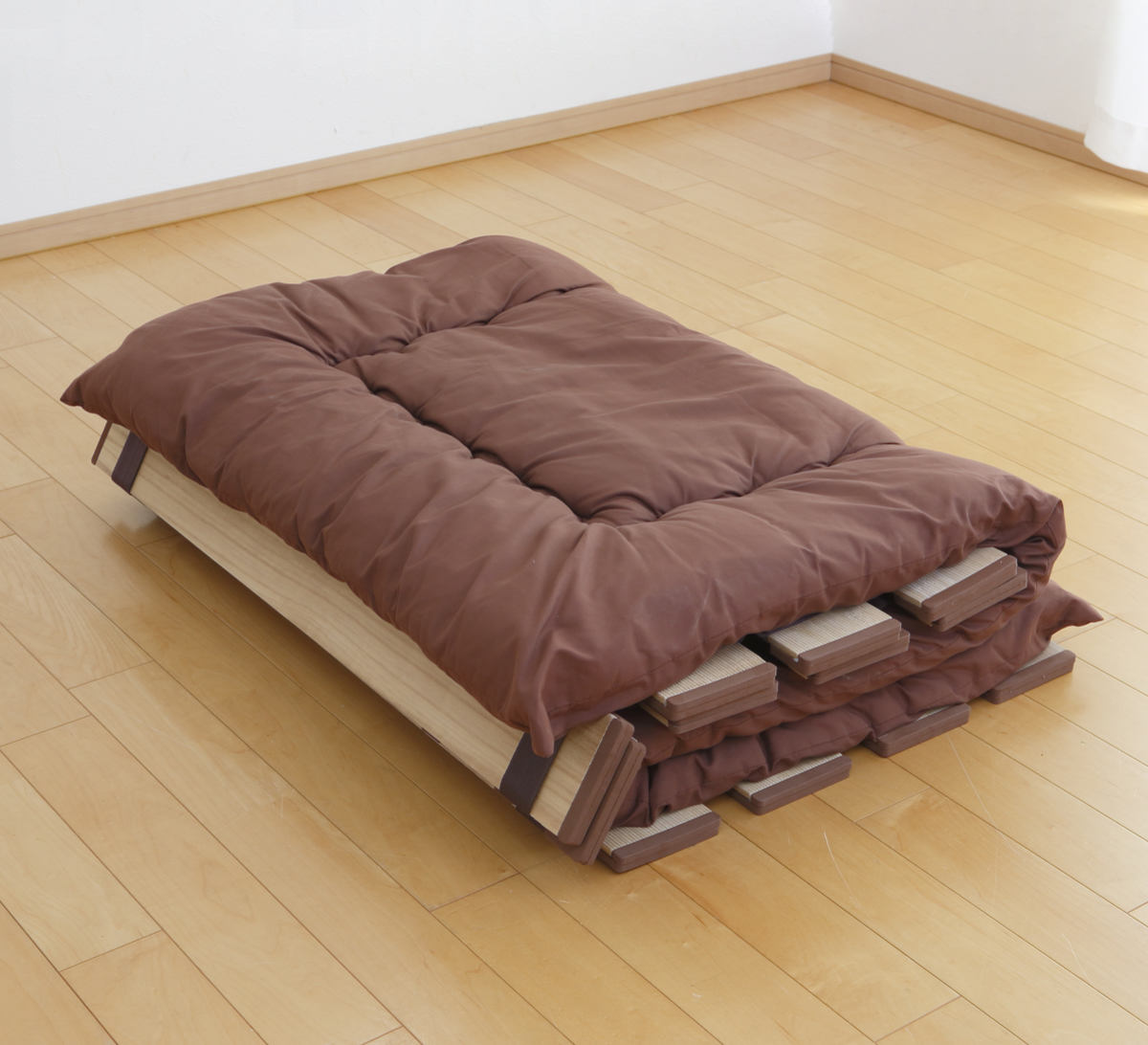 すのこベッド ロール式 シングル 薄型軽量 天然木 ( スノコ すのこ マット 折りたたみ 桐 布団 ふとん 下 布団干し 簡単 湿気 カビ 対策 薄い 軽い 完成品 )