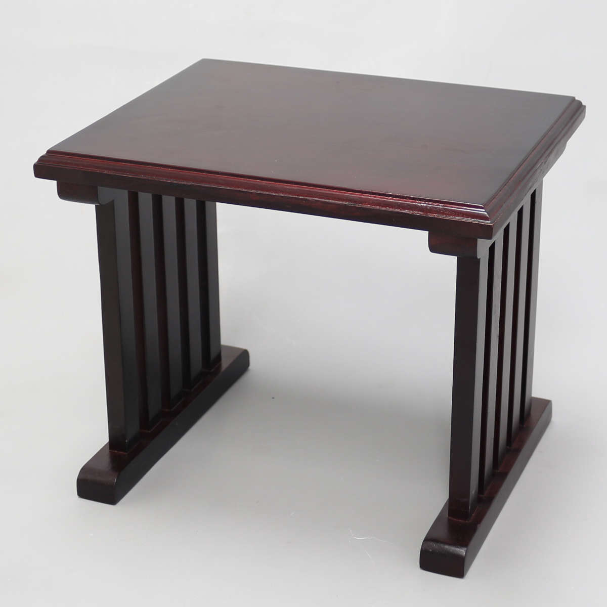 供物机 仏壇前 ミニテーブル 桐製 ( 経机 仏前 供物台 御供え机 テーブル 台 天然木 桐 500g 軽い 持ち運び コンパクト 組み立て 簡単 仏壇 お供え 軽量 花立て 香炉 ローソク立て 線香立て おりん 文机 配膳台 作業台 )