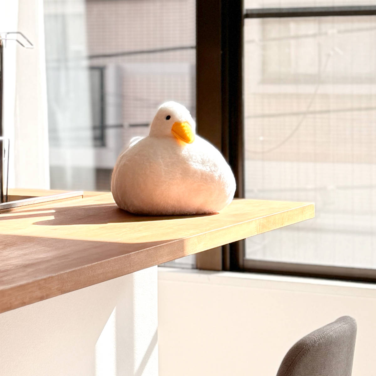 ぬいぐるみ おもぬい アニマル ( 大きい ふわふわ ノート付き クッション 抱き枕 ぬいぐるみクッション アヒル パンダ シバイヌ リアル 温もり ギフト かわいい 癒しグッズ グッズ プレゼント 人気 雑貨 インテリア ) 【アヒル】 アヒル