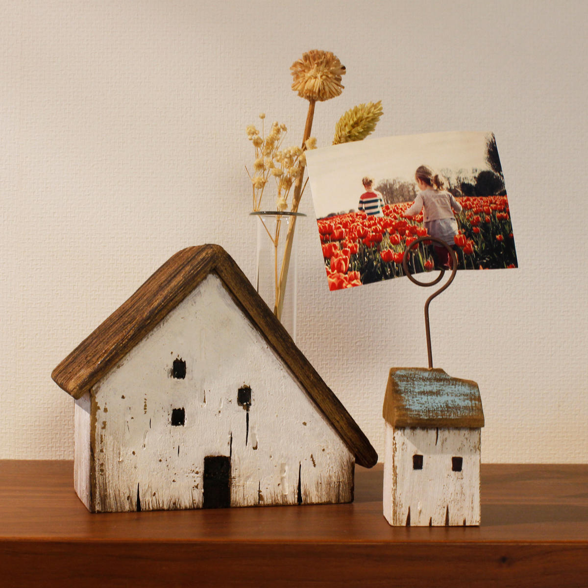 オブジェ ノルディス 古木のオブジェ 家のカードスタンドS ( カードスタンド メモ 写真 ポストカード インテリア 飾り おうち 家 コンパクト 天然木 木製 かわいい おしゃれ ハンドメイド 飾る 街並み 風景 ミニチュア 玄関 デスク )