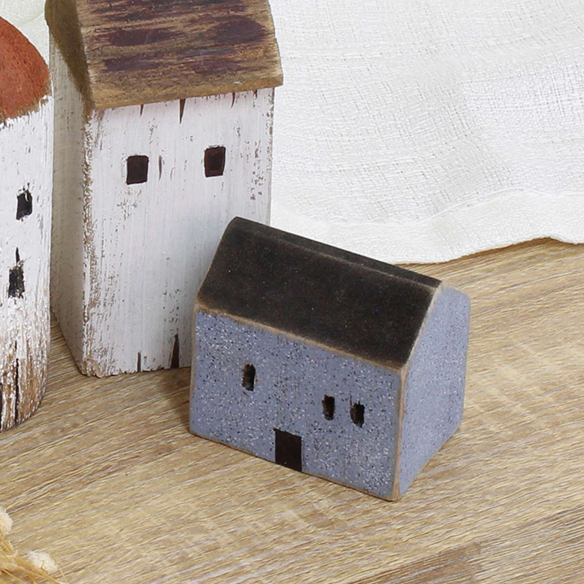 ノルディス 古木のオブジェ オブジェお家S （ 置き物 オブジェ インテリア 飾り 家 おうち 建物 手のひらサイズ コンパクト 天然木 木製 かわいい おしゃれ ハンドメイド 飾る 街並み 風景 ミニチュア 玄関 トイレ リビング ニッチ ）