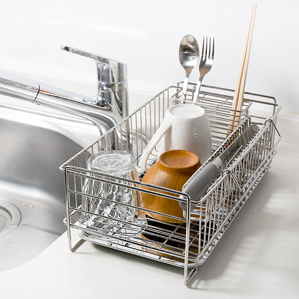 水切りラック スリム どこでも置けるトレー付き ステンレス製 アットアクア ( 水切りかご 水切りカゴ 水切りバスケット 水切りトレー ステンレス ディッシュラック シンク上 シンクサイド 水切り 洗い物 食器洗い 乾燥 )