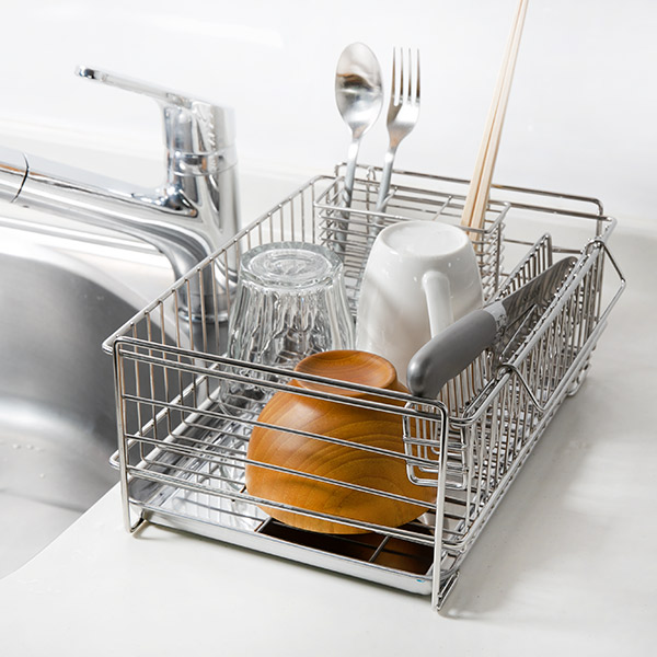 水切りラック ミニ どこでも置けるトレー付き ステンレス製 アットアクア ( 水切りかご 水切りカゴ 水切りバスケット 水切りトレー ステンレス ディッシュラック シンク上 シンクサイド 水切り 洗い物 食器洗い 乾燥 )