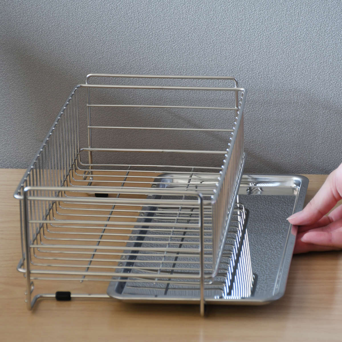 水切りラック ミニ どこでも置けるトレー付き ステンレス製 アットアクア ( 水切りかご 水切りカゴ 水切りバスケット 水切りトレー ステンレス ディッシュラック シンク上 シンクサイド 水切り 洗い物 食器洗い 乾燥 )