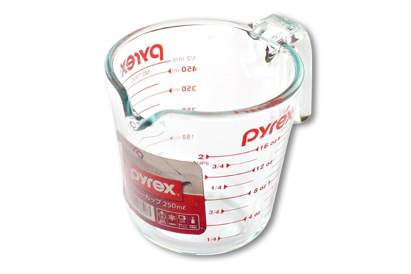 dショッピング |計量カップ 500ml 耐熱ガラス パイレックス PYREX メジャーカップ 取っ手付き （ 耐熱 ガラス 500 計量 カップ  目盛 食洗機 電子レンジ オーブン 対応 冷凍 冷蔵 保存 オーブン対応 強化ガラス 目盛り付き 調理 衛生的 ） | カテゴリ：計量器具の販売 ...