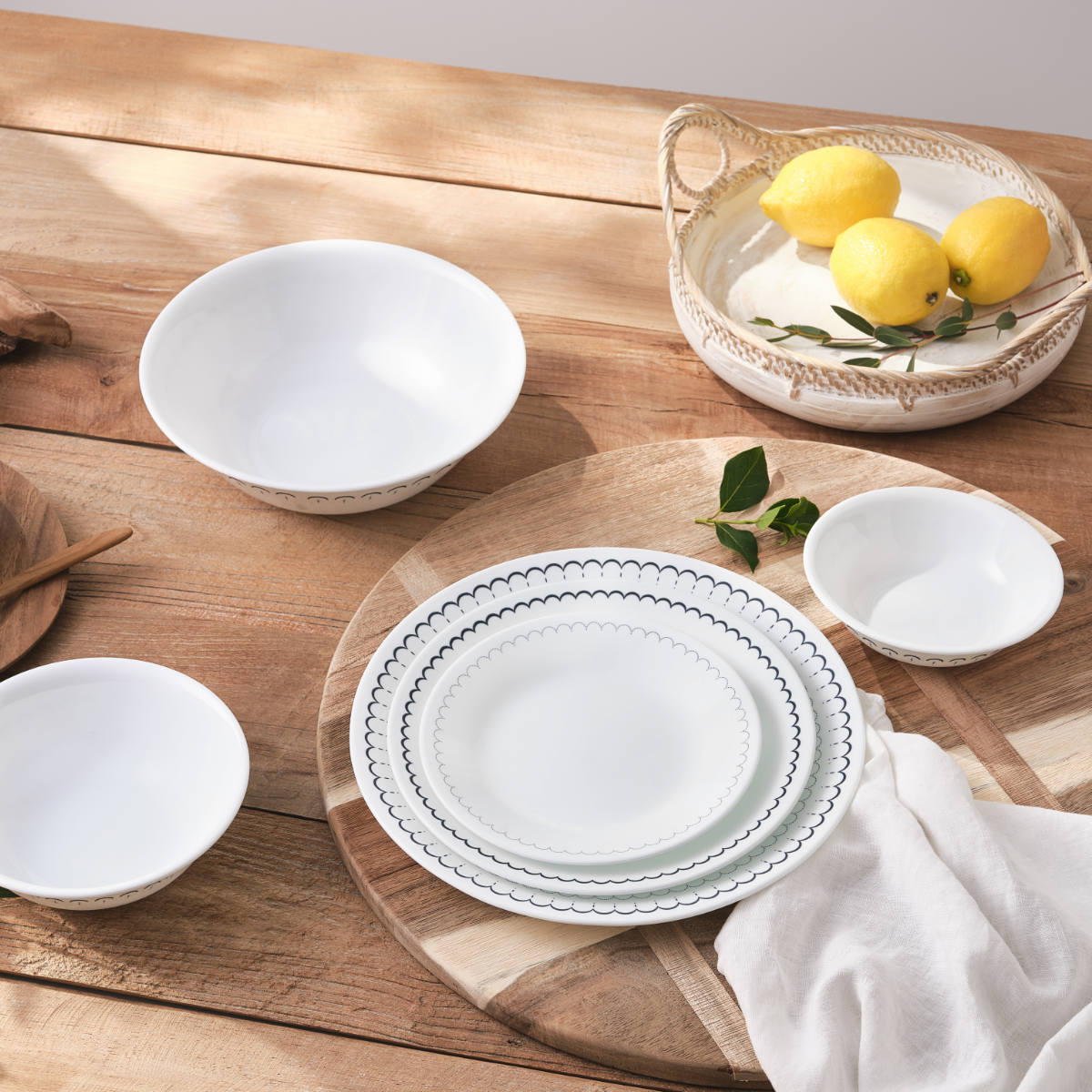 プレート 21.5cm CORELLE コレール カスピアンレース 中皿 ( 強化ガラス 電子レンジ対応 食洗機対応 オーブン対応 皿 お皿 丸皿 丈夫 軽い 割れにくい 一品料理 デザート パン トースト おしゃれ )