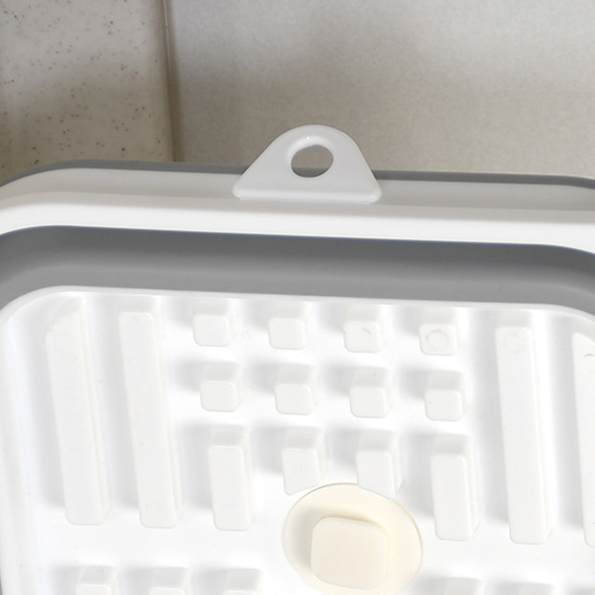 水切りかご キッチンメイト 折りたたみできる 水切りカゴ ポケット付 ( 水切りラック かご バスケット バケツ 日本製 水切りトレー 折りたたみ シリコン 折りたたみバスケット プラスチック 皿洗い 乾燥 コンパクト シンク )