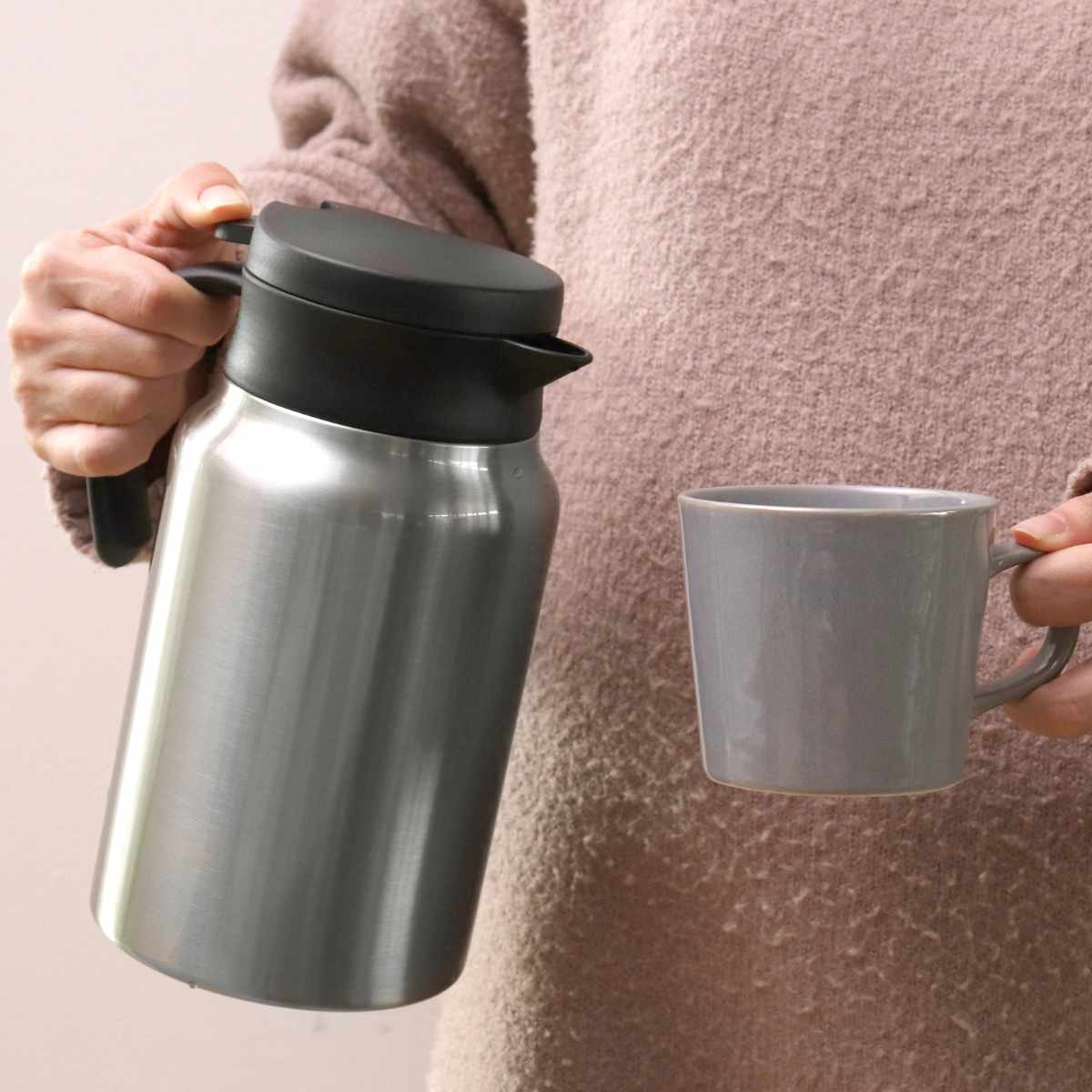 ポット 1.5L 真空断熱 保温 魔法瓶 ステンレス ( 卓上ポット ステンレスポット 保冷 保温ポット 保冷ポット 卓上 持ち手付き コーヒー 珈琲 お茶 紅茶 真空二重構造 ワンタッチ開閉 )