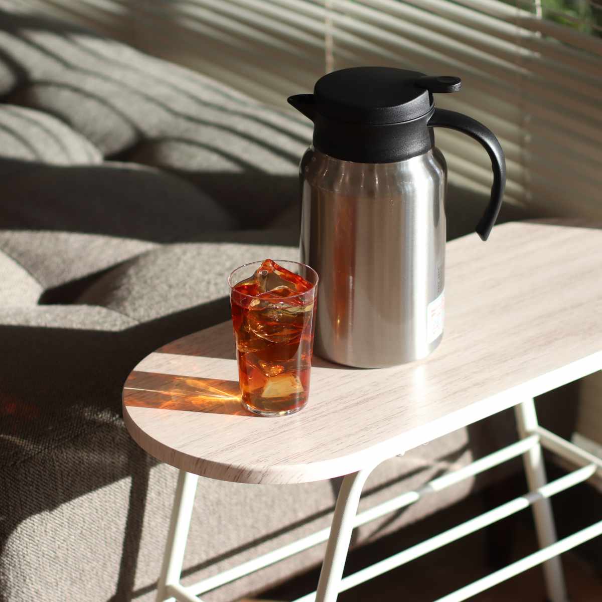 ポット 1.5L 真空断熱 保温 魔法瓶 ステンレス ( 卓上ポット ステンレスポット 保冷 保温ポット 保冷ポット 卓上 持ち手付き コーヒー 珈琲 お茶 紅茶 真空二重構造 ワンタッチ開閉 )