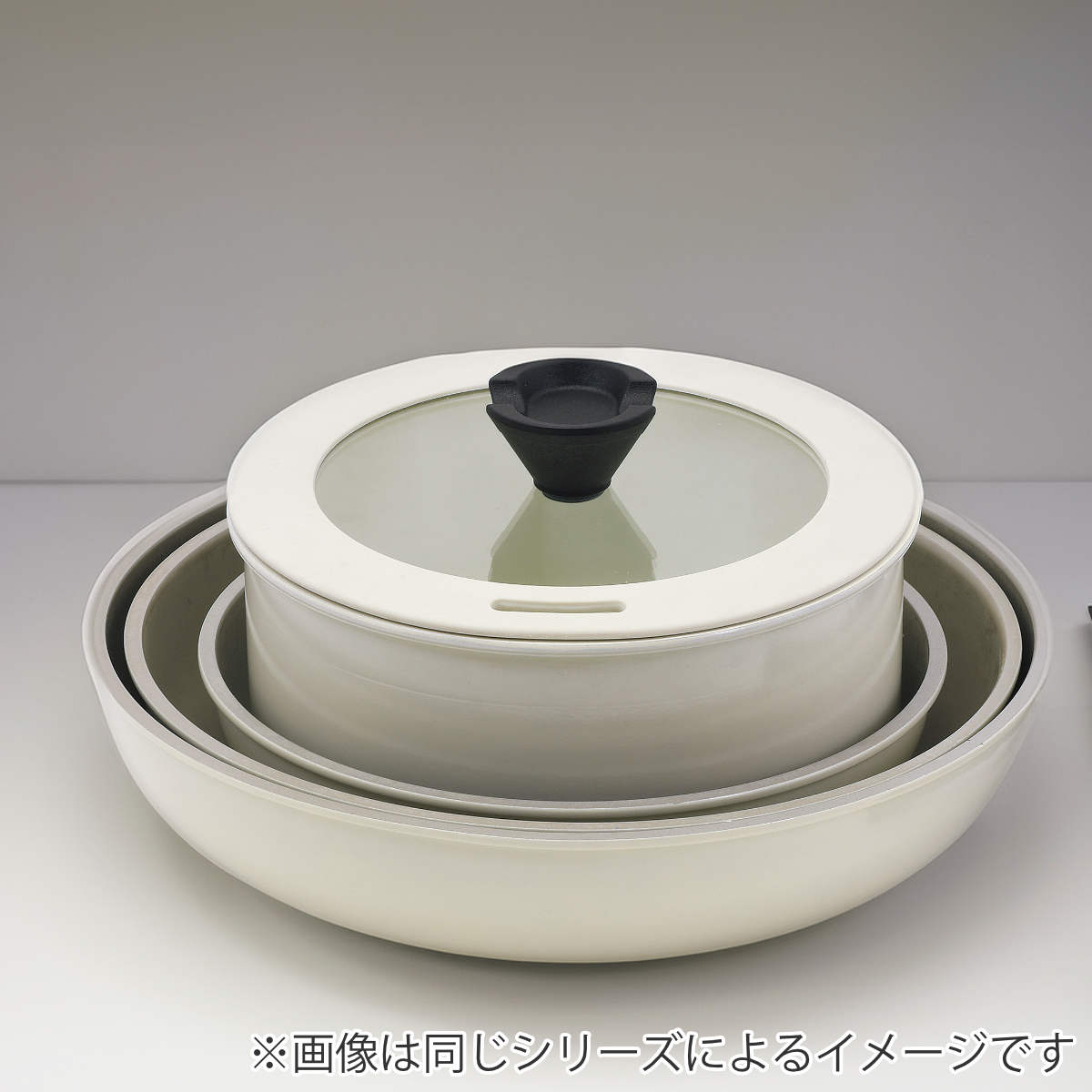 フライパン 24cm 深型 IH対応 トルティーノ 取っ手が取れる ふっ素加工 いため鍋 ( ガス火対応 着脱式 炒め鍋 フッ素加工 軽い 単品 鍋 なべ マルチパン フッ素コーティング アルミ製 オーブン対応 24センチ 軽量 ホワイト )