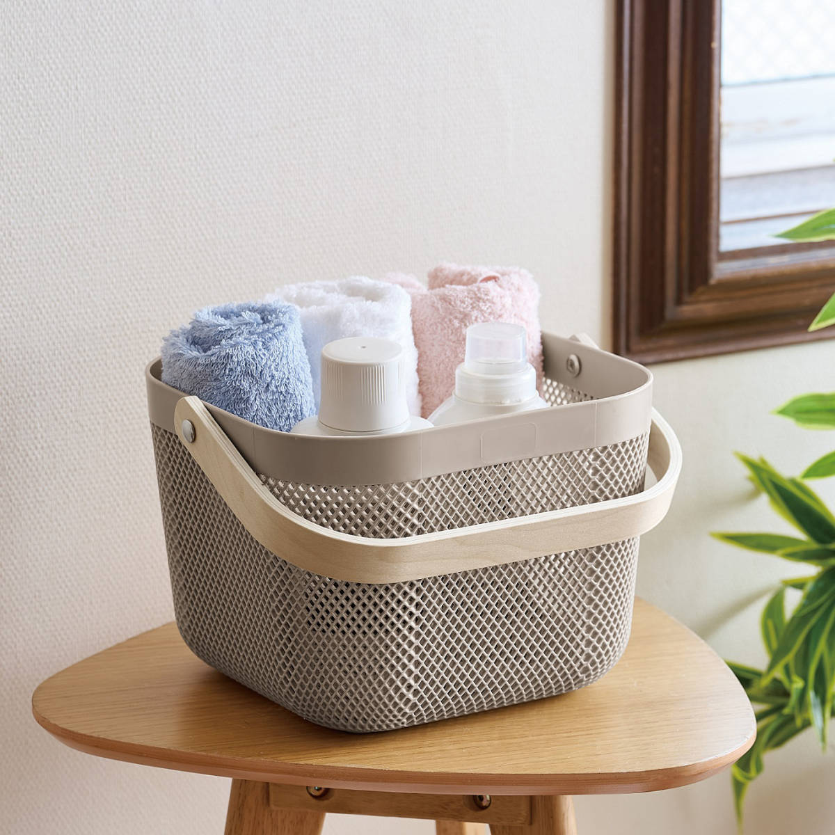 かご 木製 持ち手付き スクエアバスケット 幅24×奥行24×高さ18cm ( 収納 メッシュバスケット バスケット 収納バスケット プラスチック製 小物入れ カゴ ハンドル付き リビング キッチン おもちゃ タオル ストック おしゃれ ) 【ライトグレー】 ライトグレー