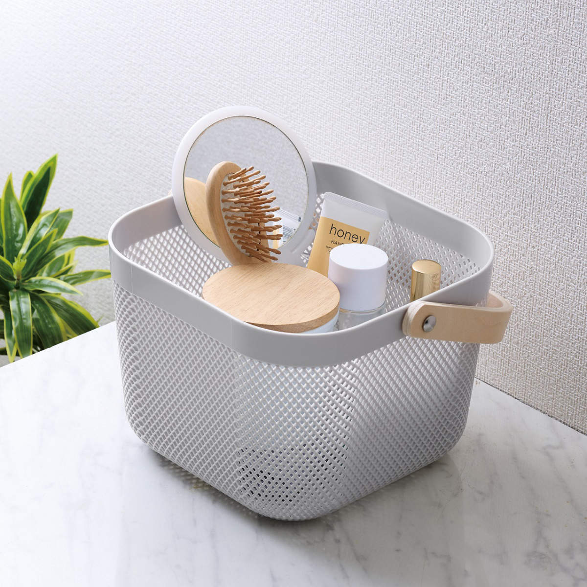 かご 木製 持ち手付き スクエアバスケット 幅24×奥行24×高さ18cm ( 収納 メッシュバスケット バスケット 収納バスケット プラスチック製 小物入れ カゴ ハンドル付き リビング キッチン おもちゃ タオル ストック おしゃれ ) 【ライトグレー】 ライトグレー