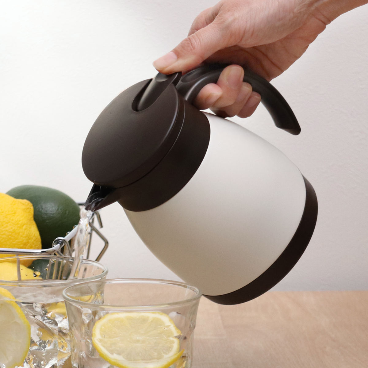 卓上ポット 500ml 保温 保冷 エコット テーブルポット ステンレス製 ( ステンレスポット 保温ポット 保冷ポット 真空二重構造 ステンレス お湯割り 魔法瓶 )