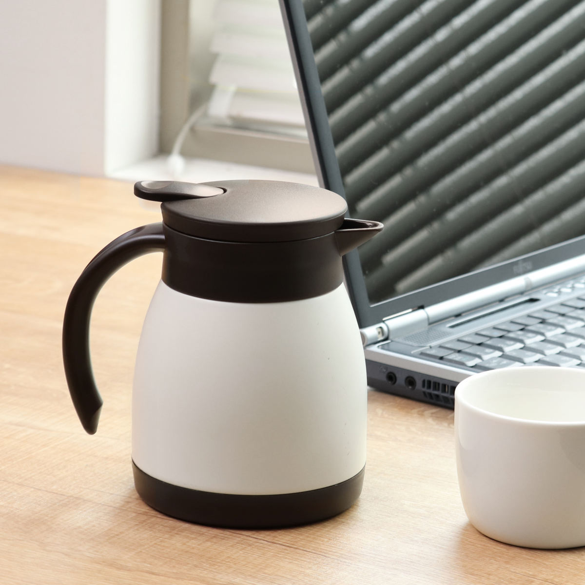 卓上ポット 500ml 保温 保冷 エコット テーブルポット ステンレス製 ( ステンレスポット 保温ポット 保冷ポット 真空二重構造 ステンレス お湯割り 魔法瓶 )