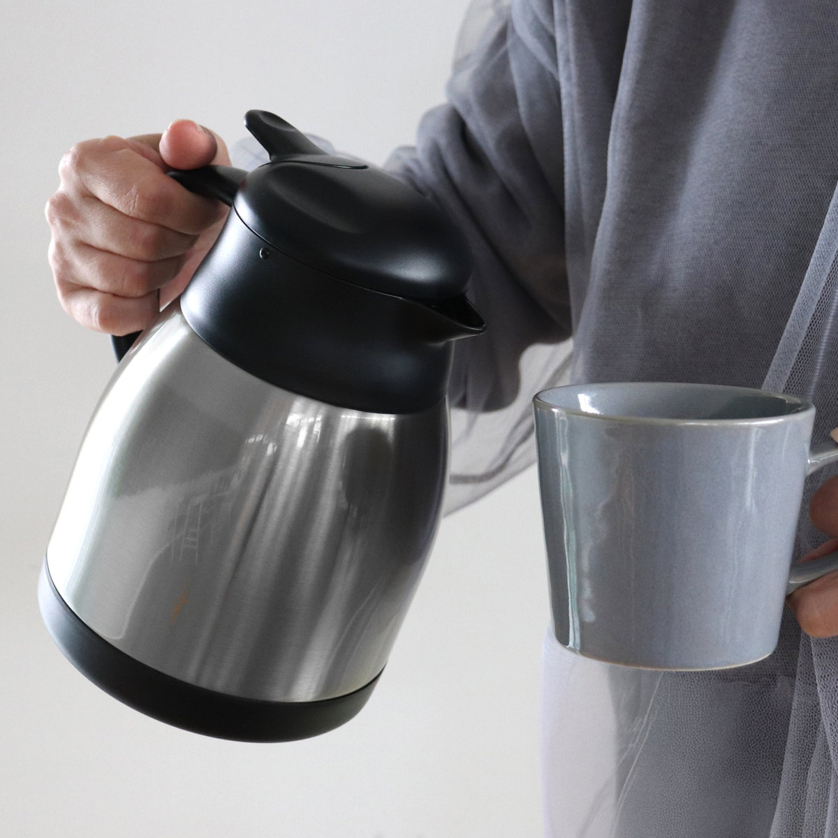 卓上ポット 1.2L 保温 保冷 イーシス テーブルポット ステンレス製 ( ステンレスポット 保温ポット 保冷ポット 押すだけ 真空二重構造 お湯割り 魔法瓶 )