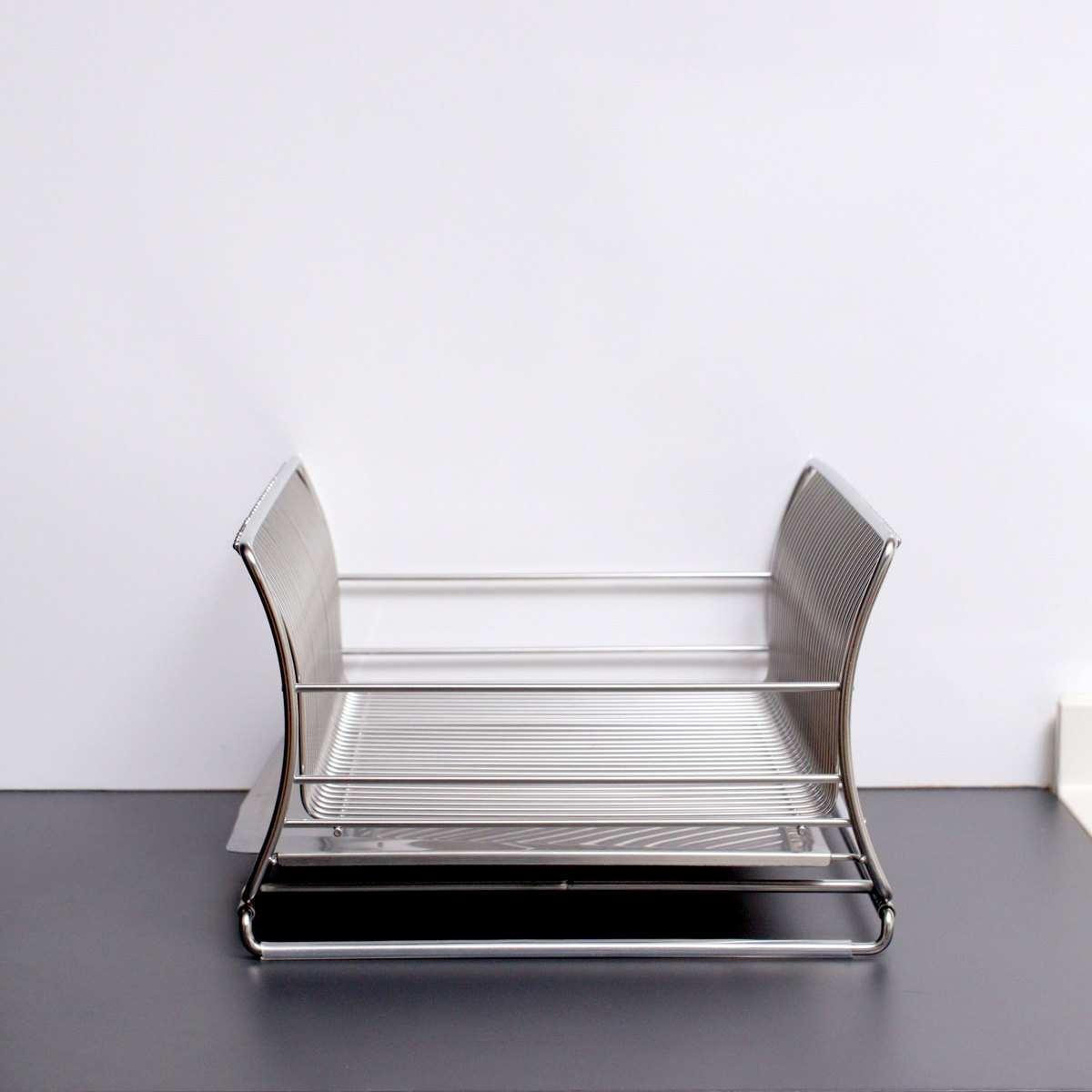 水切りかご 18-8 ステンレス製 水切りカゴ サスティナ ( 水切りラック ディッシュラック 水切りバスケット 水切り 流れる オールステンレス 伸縮 1段 トレー シンク上 シンク渡し シンク横 洗い物 食器洗い 乾燥 おすすめ )