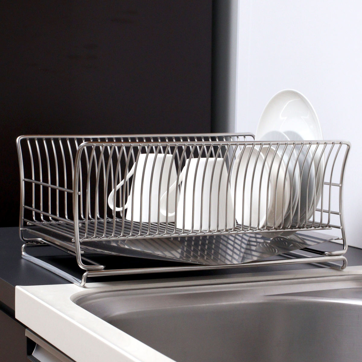 水切りかご 18-8 ステンレス製 水切りカゴ サスティナ ( 水切りラック ディッシュラック 水切りバスケット 水切り 流れる オールステンレス 伸縮 1段 トレー シンク上 シンク渡し シンク横 洗い物 食器洗い 乾燥 おすすめ )