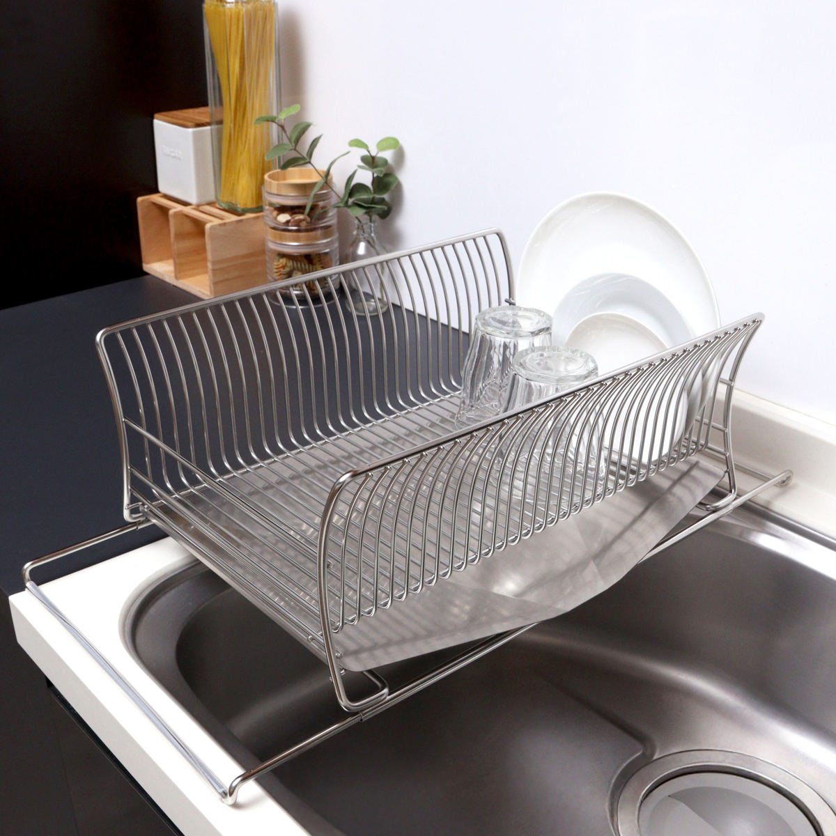 水切りかご 18-8 ステンレス製 水切りカゴ サスティナ ( 水切りラック ディッシュラック 水切りバスケット 水切り 流れる オールステンレス 伸縮 1段 トレー シンク上 シンク渡し シンク横 洗い物 食器洗い 乾燥 おすすめ )