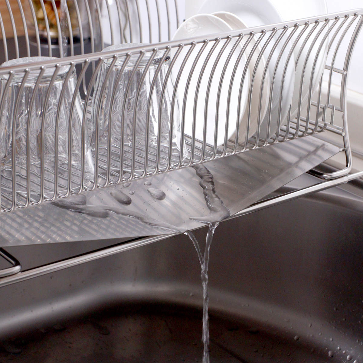 水切りかご 18-8 ステンレス製 水切りカゴ サスティナ ( 水切りラック ディッシュラック 水切りバスケット 水切り 流れる オールステンレス 伸縮 1段 トレー シンク上 シンク渡し シンク横 洗い物 食器洗い 乾燥 おすすめ )