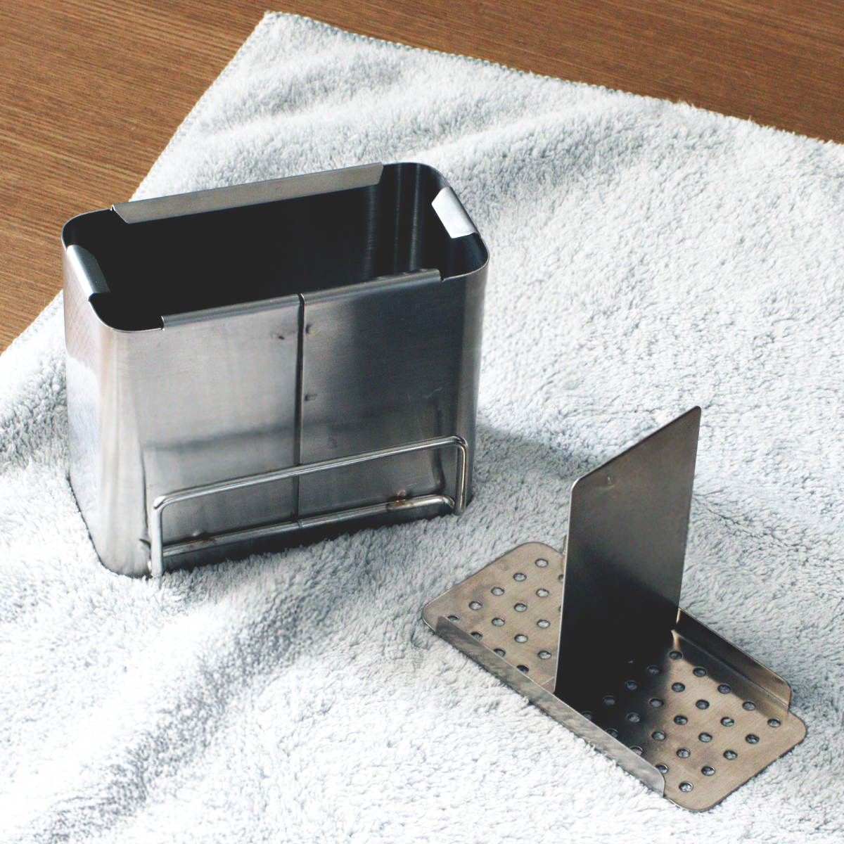 カトラリーポケット 18-8 ステンレス製 カトラリーポケット サスティナ ( カトラリー立て ツールポケット 仕切り付き オールステンレス カトラリー キッチンツール 箸立て 水切り 洗い物 食器洗い 乾燥 おすすめ )