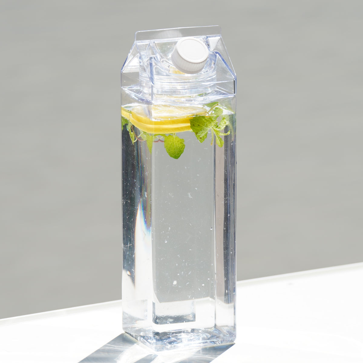 冷水筒 ピッチャー 1L 横置き 縦置き プラスチック ( 麦茶ポット 水差し 冷水ポット 日本製 プラスチック製 麦茶 水 お茶 取っ手なし 軽い 割れにくい 国産 おしゃれ )