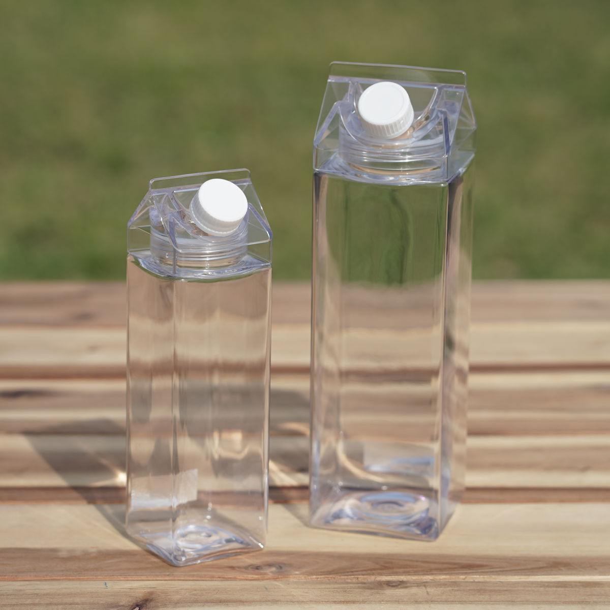 冷水筒 ピッチャー 1L 横置き 縦置き プラスチック ( 麦茶ポット 水差し 冷水ポット 日本製 プラスチック製 麦茶 水 お茶 取っ手なし 軽い 割れにくい 国産 おしゃれ )