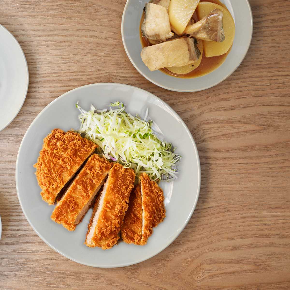 プレート 16.5cm 軽量磁器 ( 食洗機対応 電子レンジ対応 皿 お皿 中皿 取り皿 軽い 軽量 和風 洋風 取皿 副菜 軽食 ケーキ ラウンド 丸 シック おしゃれ ) 【ライトグレー】 ライトグレー