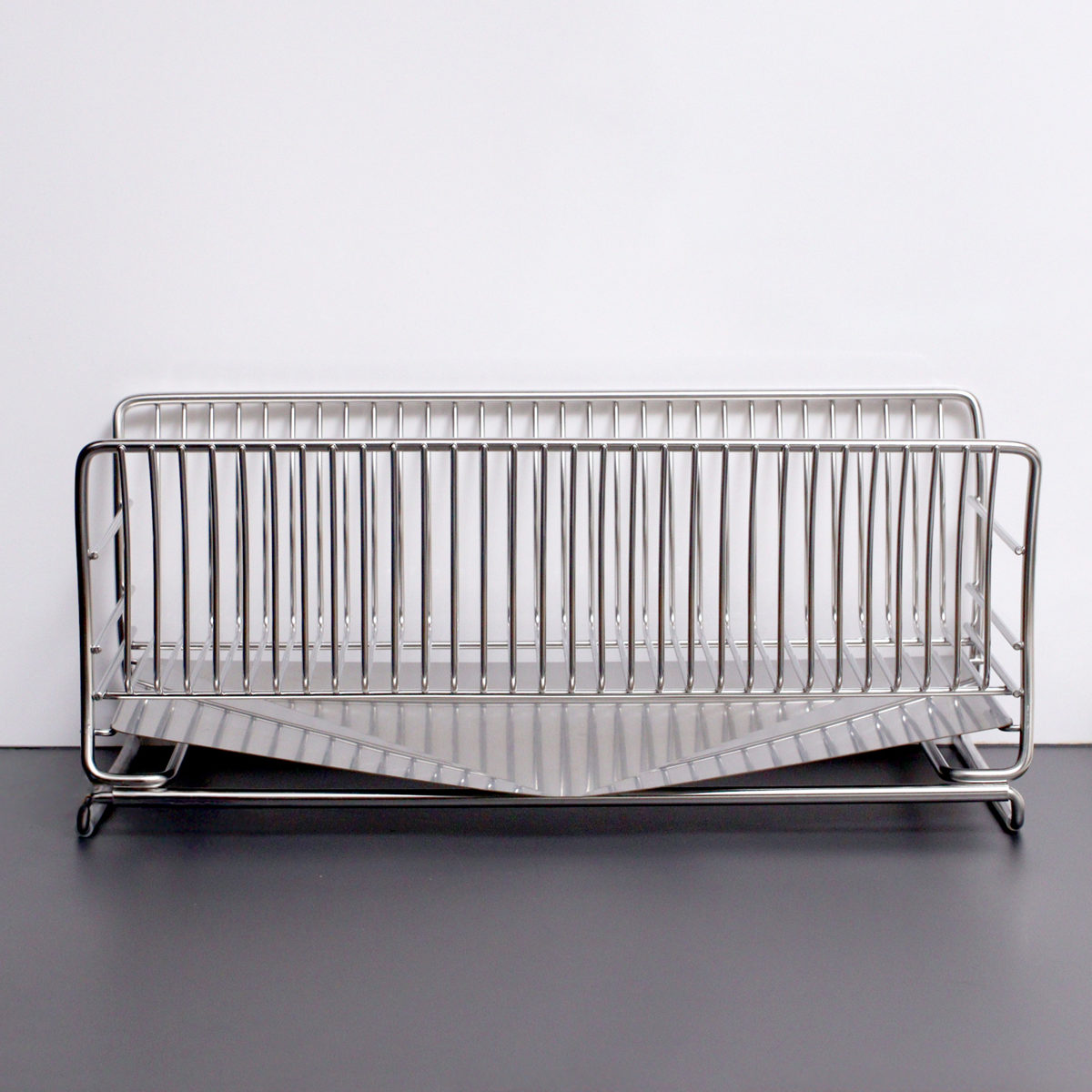 水切りかご 18-8 ステンレス製 水切りカゴ スリム サスティナ ( 水切りラック 水切りバスケット 水切り 流れる オールステンレス 伸縮 1段 ディッシュラック トレー シンク上 シンク渡し シンク横 洗い物 食器洗い 乾燥 )