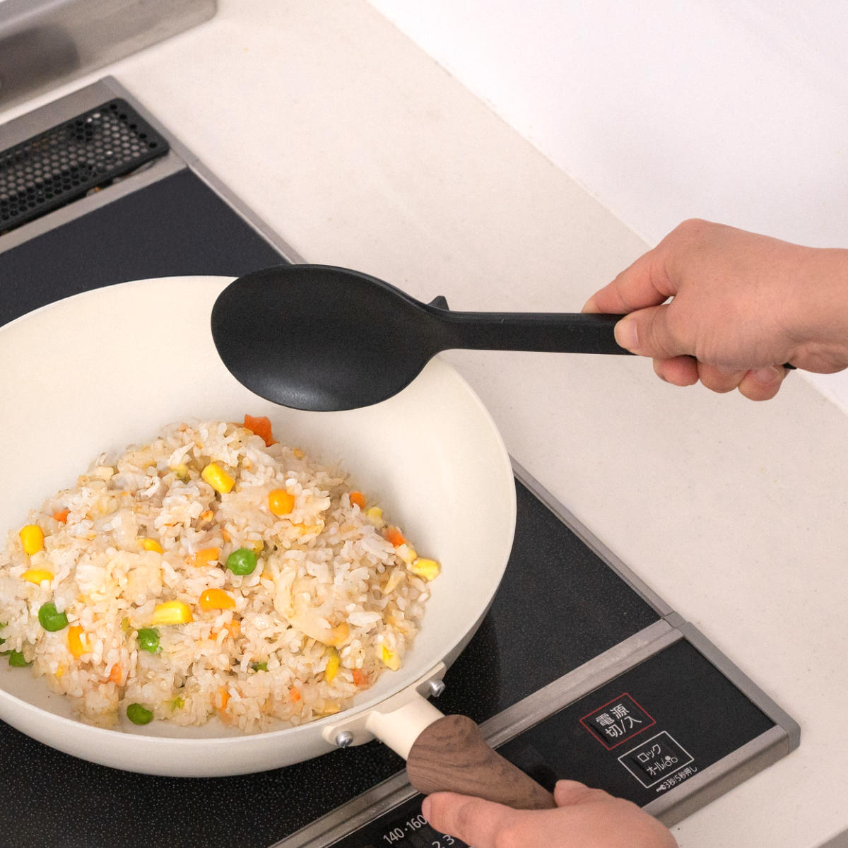 調理スプーン TOUCH st 先が付かない シリコン製 食洗機対応 ( シリコン スプーン 取り分けスプーン 盛り付けスプーン シリコーン 一体型 キッチンツール 耐熱 調理 キッチングッズ 便利 調理器具 )