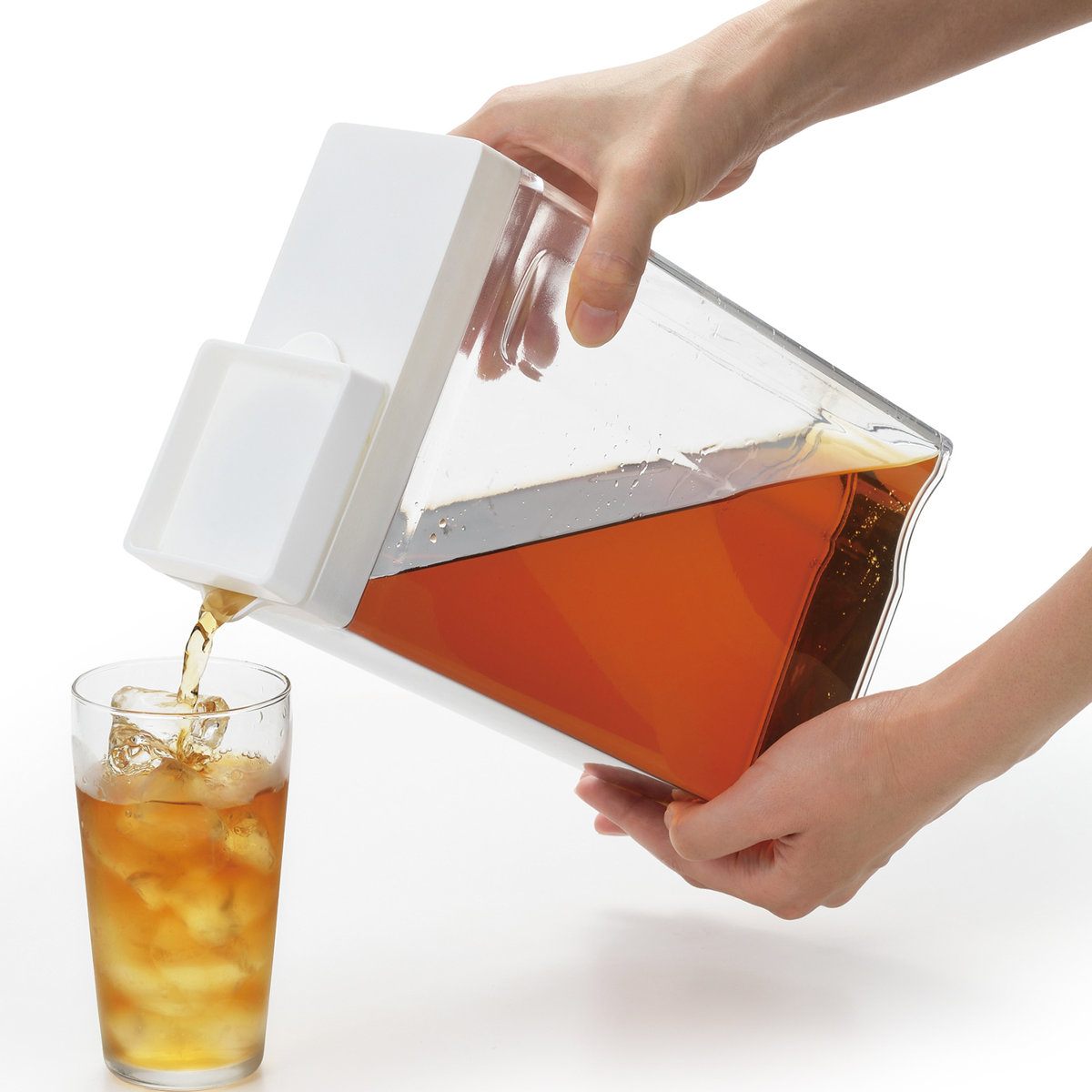 冷水ポット 2.5L ドアポケットにぴったり冷水ポット シームレス栓 ( ピッチャー 冷水筒 日本製 冷蔵庫横 プラスチック ドアポケット 大容量 軽い 割れにくい クリア 麦茶 水 フレーバーウォーター )