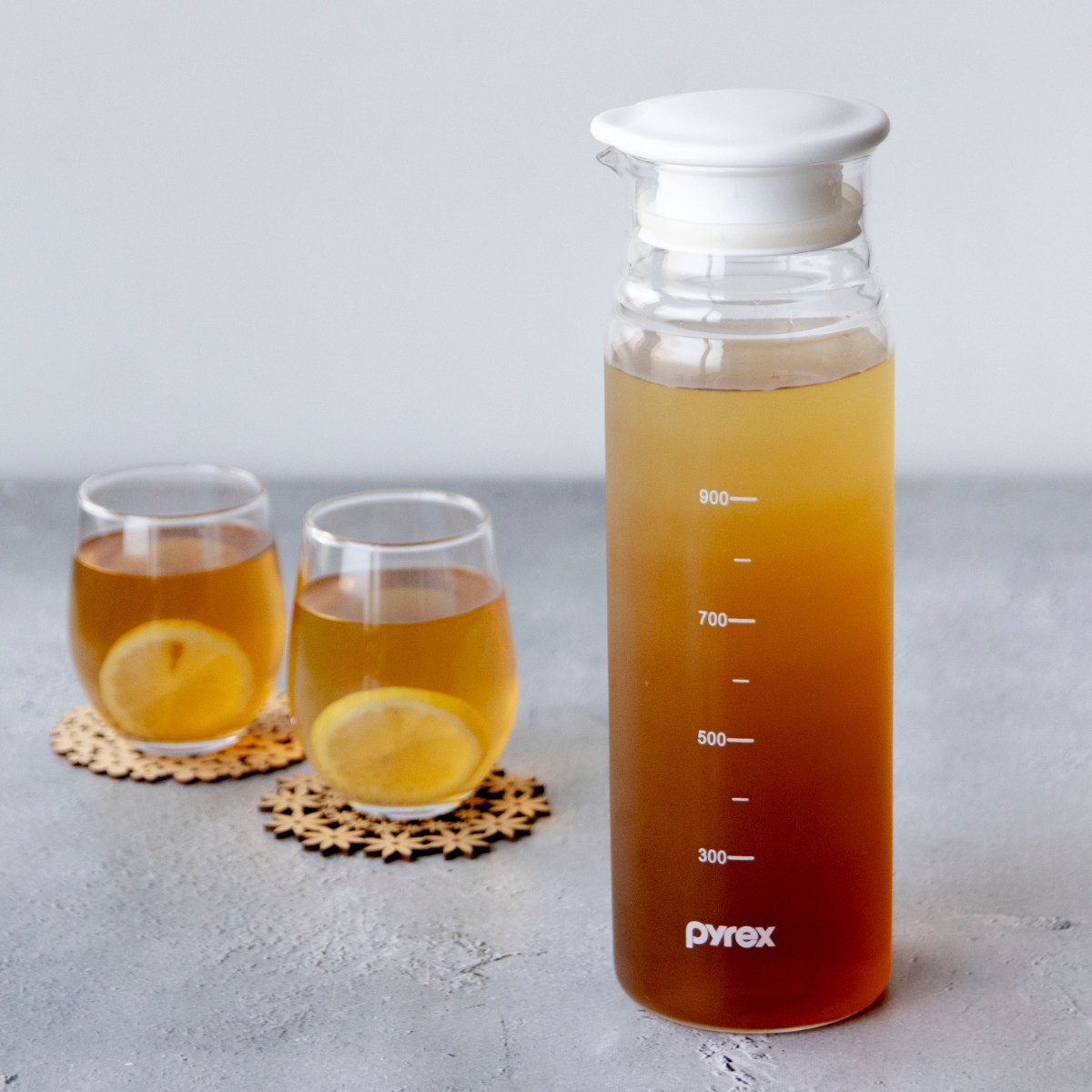 ポット ピッチャー 冷水筒 1.2L Pyrex パイレックス クールポット 耐熱ガラス ( 水差し ジャグ ドリンクピッチャー ガラス 耐熱 熱湯 目盛り付き ウォーターポット 麦茶ポット 目盛り 麦茶 冷茶 おしゃれ )