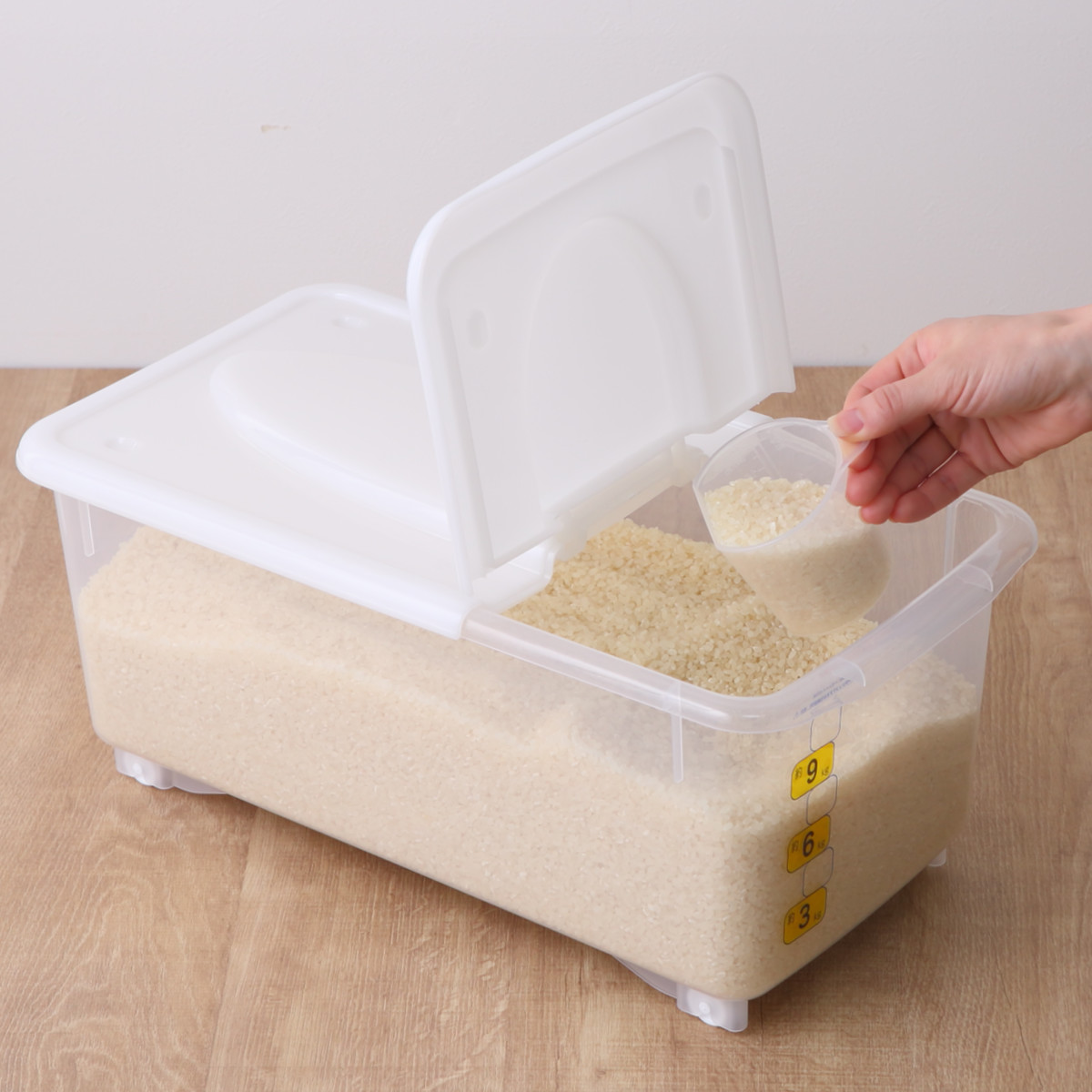 米びつ 10kg ストックス ストッカー 計量カップ付き ( キャスター付き 計量カップ 日本製 シンク下 プラスチック 米櫃 こめびつ 保管 保存 お米収納 お米保管 ライスストッカー 米 お米 保存容器 コメビツ 10キロ )