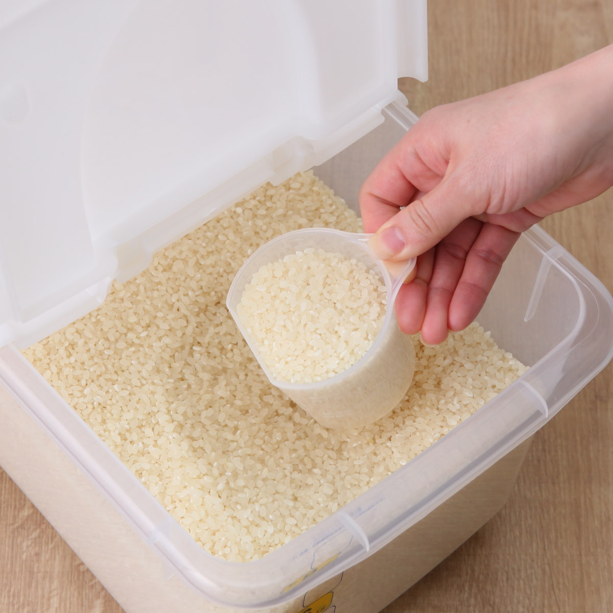 米びつ 10kg ストックス ストッカー 計量カップ付き ( キャスター付き 計量カップ 日本製 シンク下 プラスチック 米櫃 こめびつ 保管 保存 お米収納 お米保管 ライスストッカー 米 お米 保存容器 コメビツ 10キロ )