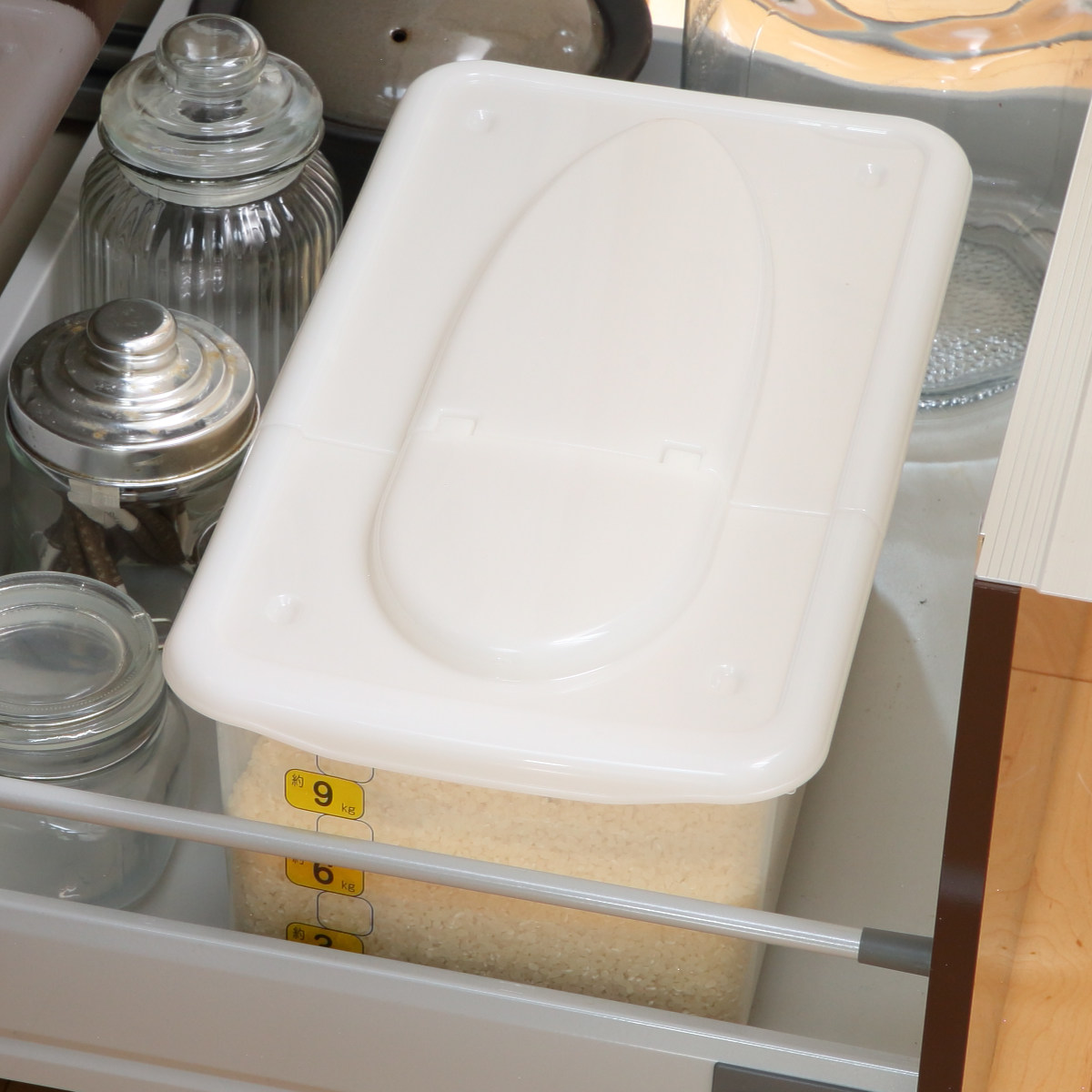 米びつ 10kg ストックス ストッカー 計量カップ付き ( キャスター付き 計量カップ 日本製 シンク下 プラスチック 米櫃 こめびつ 保管 保存 お米収納 お米保管 ライスストッカー 米 お米 保存容器 コメビツ 10キロ )