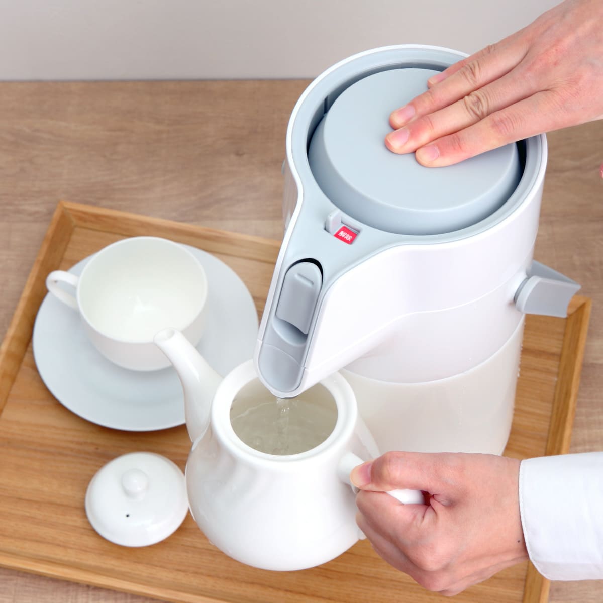 卓上ポット 2.2L エコステージ 魔法瓶 ステンレス ( ポット エアーポット 保温 保冷 魔法瓶ポット コードレス 取っ手付き 卓上 テーブルポット まほうびん 押すだけ 保温保冷 持ち手 おしゃれ かわいい ) 【ミルキーホワイト】 ミルキーホワイト