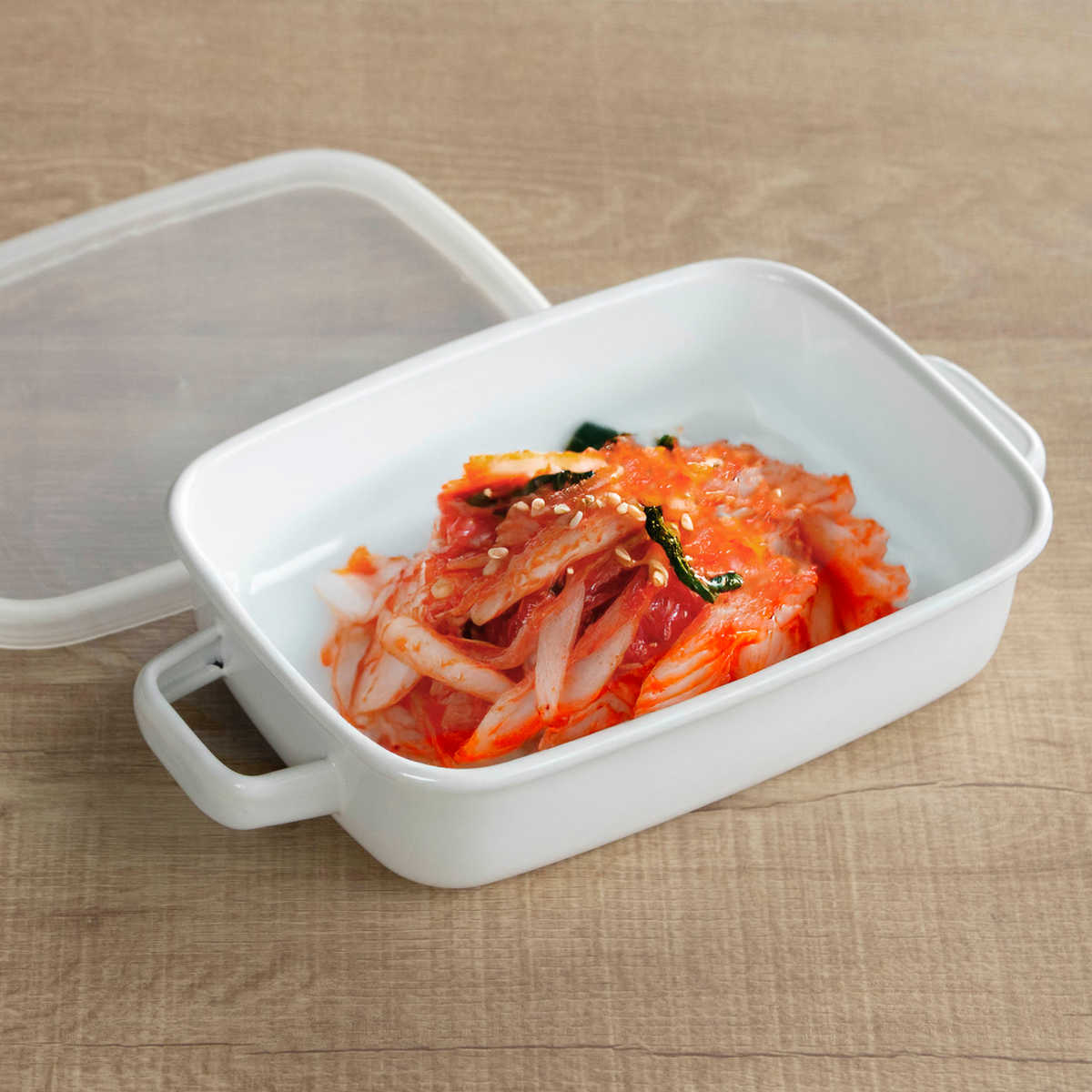 グラタン皿 18cm 浅型 ホーロー ブランキッチン ( オーブン対応 オーブンウェア 耐熱皿 保存容器 バット ふた付き ホーロー製 琺瑯 作り置き 漬物容器 角型 アウトドア キャンプ 保温性 耐久性 お手入れ 簡単 持ち手付き )