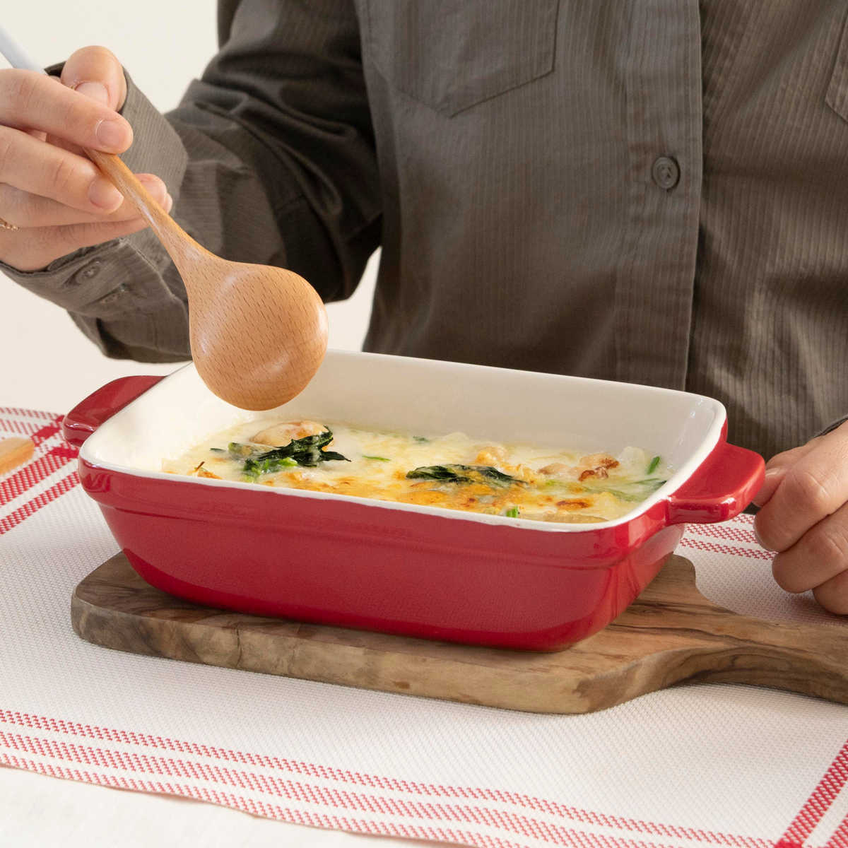 グラタン皿 18cm 長方形 深型 陶磁器 ( 電子レンジ対応 オーブン対応 トースター対応 耐熱皿 食器 耐熱容器 四角 スクエア 角 耳付き 一人用 グラタン ラザニア おしゃれ かわいい )