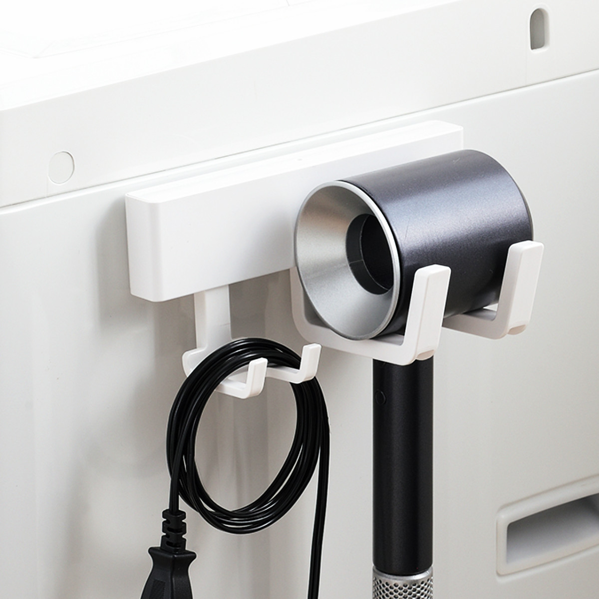 ドライヤーホルダー マグネットタイプ マグ・ピット ( ドライヤー 収納 ラック マグネット 磁石 洗濯機横 隙間 シンプル おしゃれ ヘアドライヤー ホルダー スタンド 洗濯機 浮かせて収納 コード収納 )