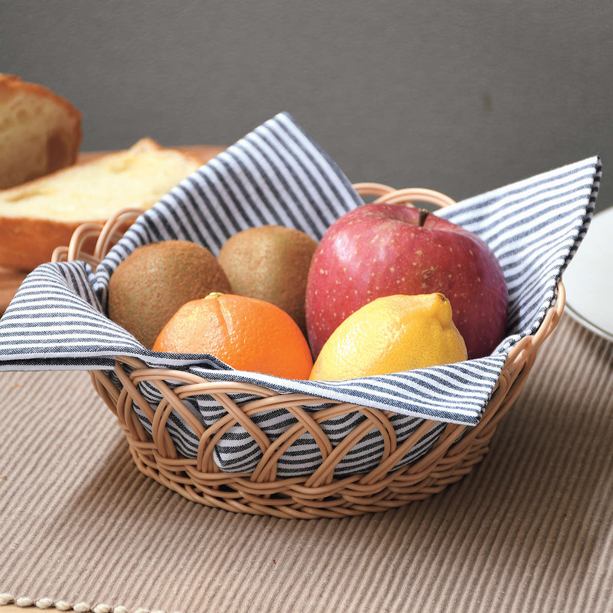 キッチンバスケット アミール 洗える 抗菌 ループバスケット ( パンかご バスケット レンジ対応 食洗機対応 かご カゴ 小物収納 小物入れ キッチン 収納 野菜ストッカー パン入れ 籐かご風 籠 キッチン収納 リビング収納 おしゃれ ) 【オーバル】 オーバル