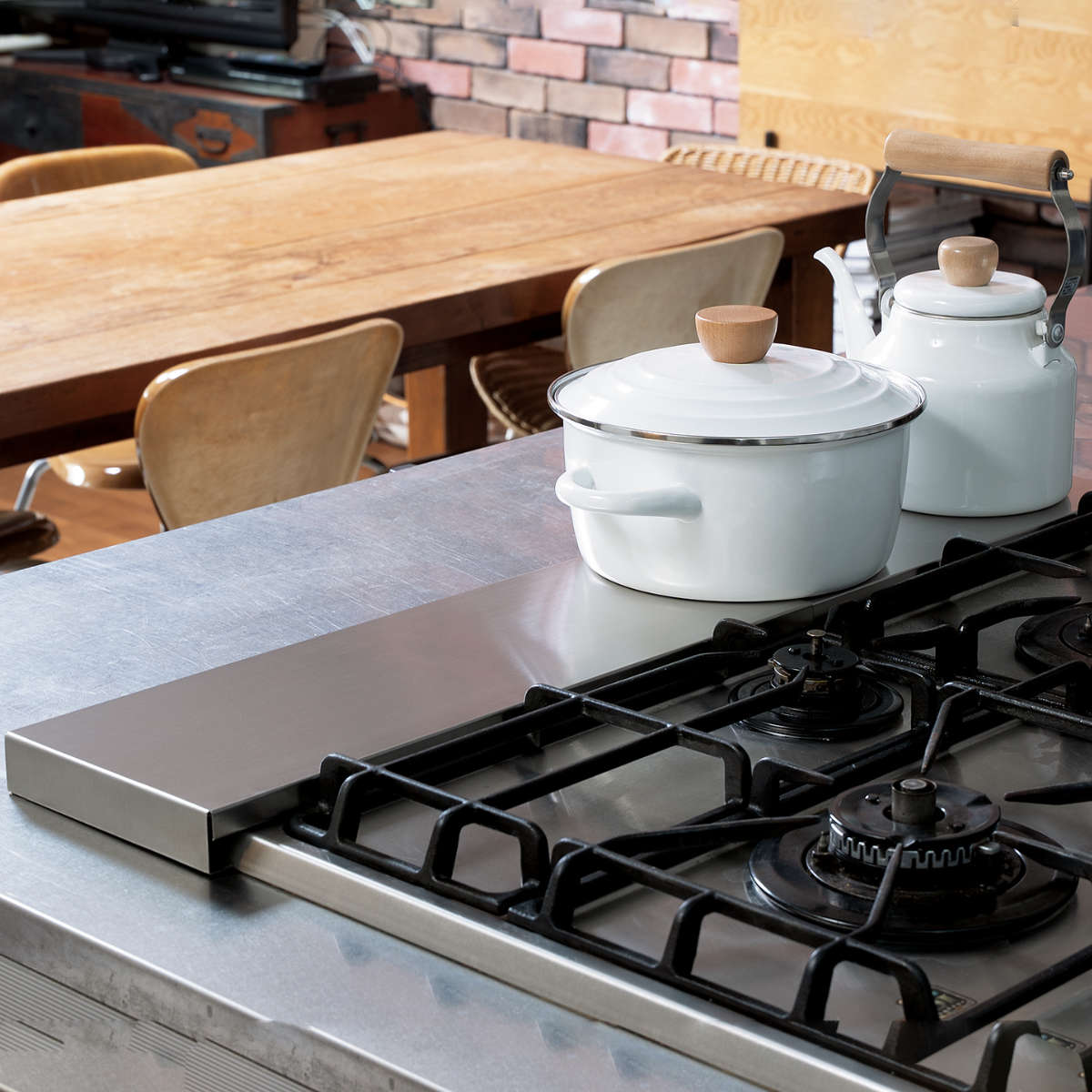 排気口カバー ステンレス製 ワイド 伸縮 幅60~75cm ( 排気口用カバー 排気口ガード フラット ステンレス ビルトインコンロ コンロカバー コンロ奥カバー グリルカバー 排気口 カバー ガード 汚れ防止 薄型 60cm用 75cm用 奥行16cm )