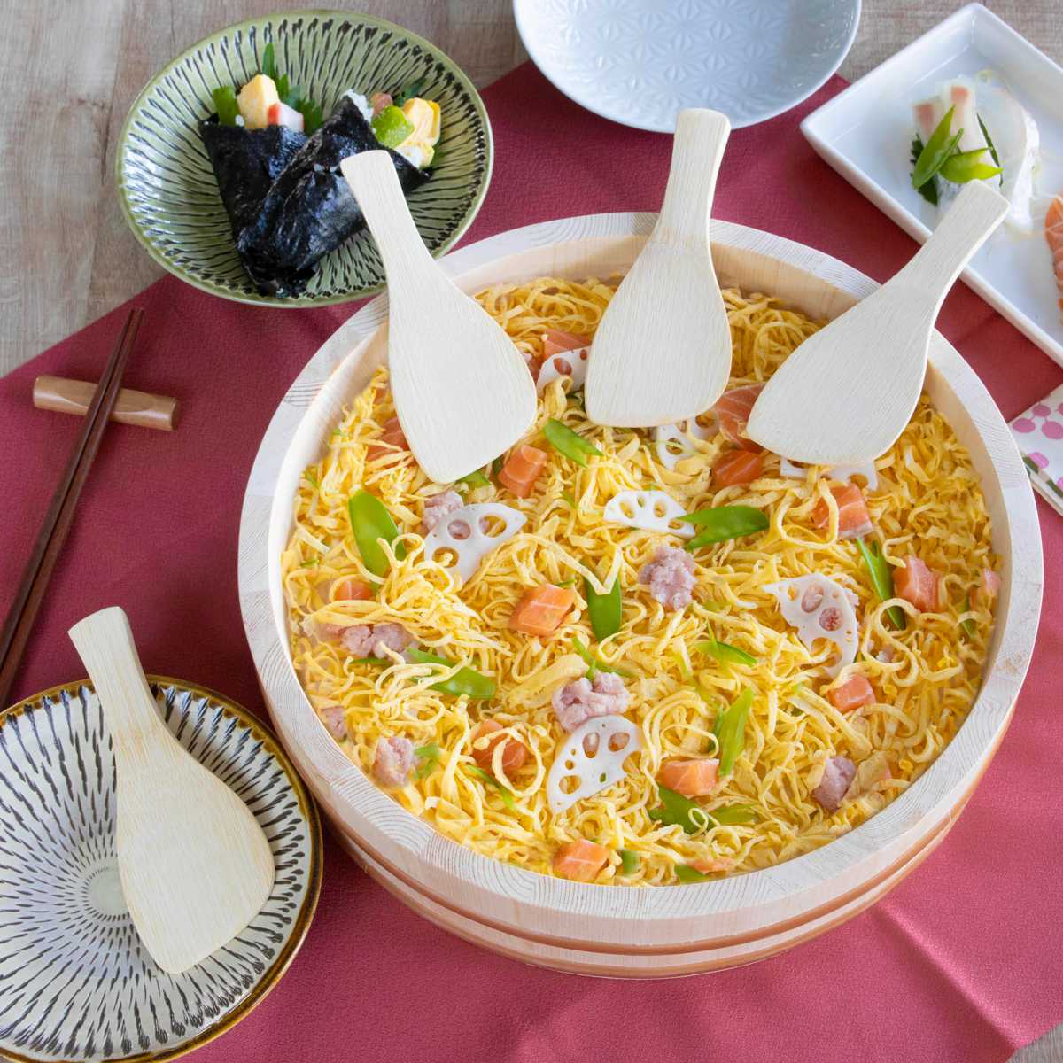 寿司桶 30cm おウチで楽しい 手巻き寿司桶 5点セット ( しゃもじ付き すし桶 天然木 木製 飯台 すし飯台 飯切 手巻き寿司 ちらし寿司 4合用 桶 木桶 お祝い事 イベント ホームパーティー ひな祭り )