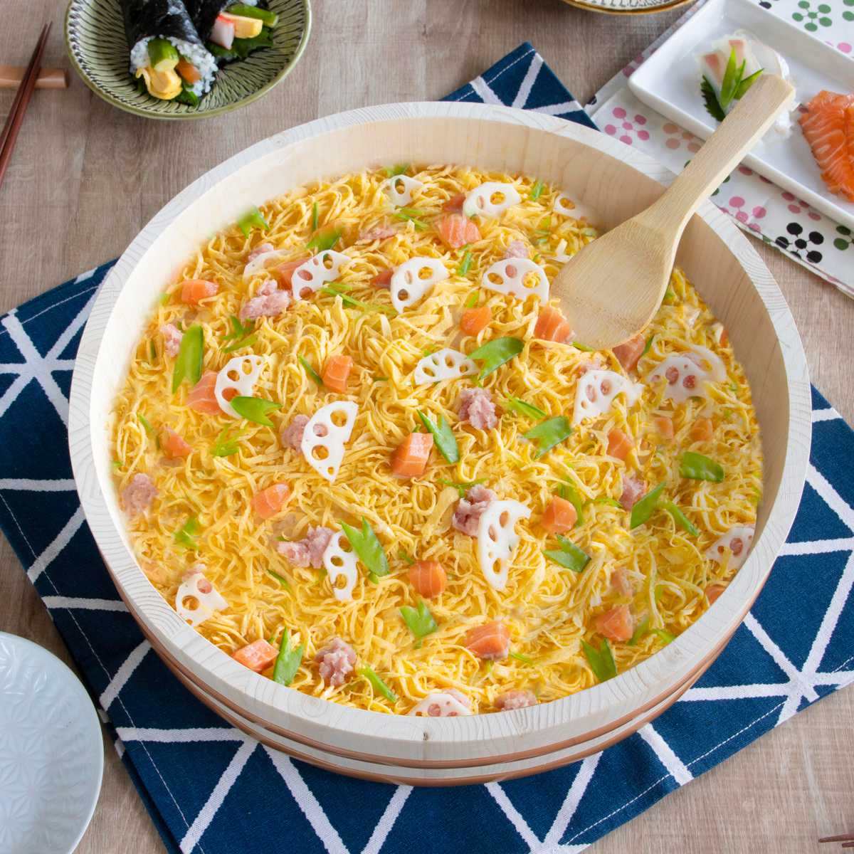 寿司桶 39cm 和の里 木製飯台 約一升用 ( すし桶 天然木 木製 飯台 すし飯台 飯切 手巻き寿司 ちらし寿司 1升用 桶 木桶 お祝い事 イベント ホームパーティー ひな祭り )