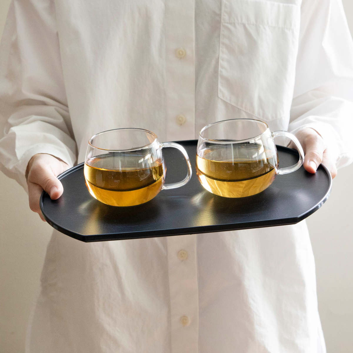 お盆 ノンスリップ 抗菌 半月盆 ( 半月膳 日本製 おしゃれ かわいい 木目調 木目調トレー 盆 抗菌加工 ランチョンマット トレイ キッチントレー ノンスリップ加工 )