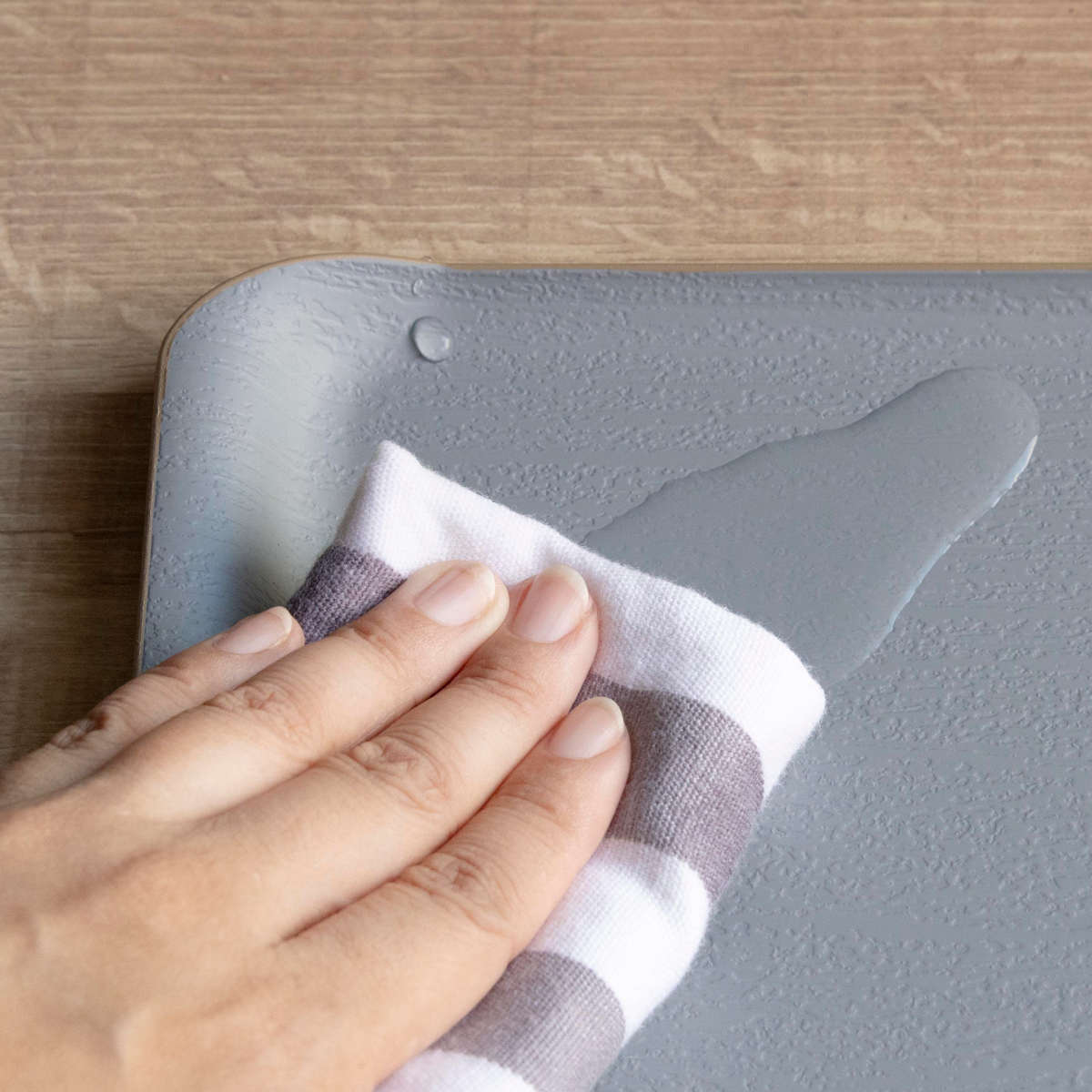 トレー ノンスリップ 抗菌 ランチョントレー 36cm ( キッチントレー トレイ キッチントレイ キッチン 日本製 ランチョンマット おしゃれ シンプル 無地 お盆 盆 配膳 抗菌加工 すべり止め加工 ) 【ネイビー】 ネイビー