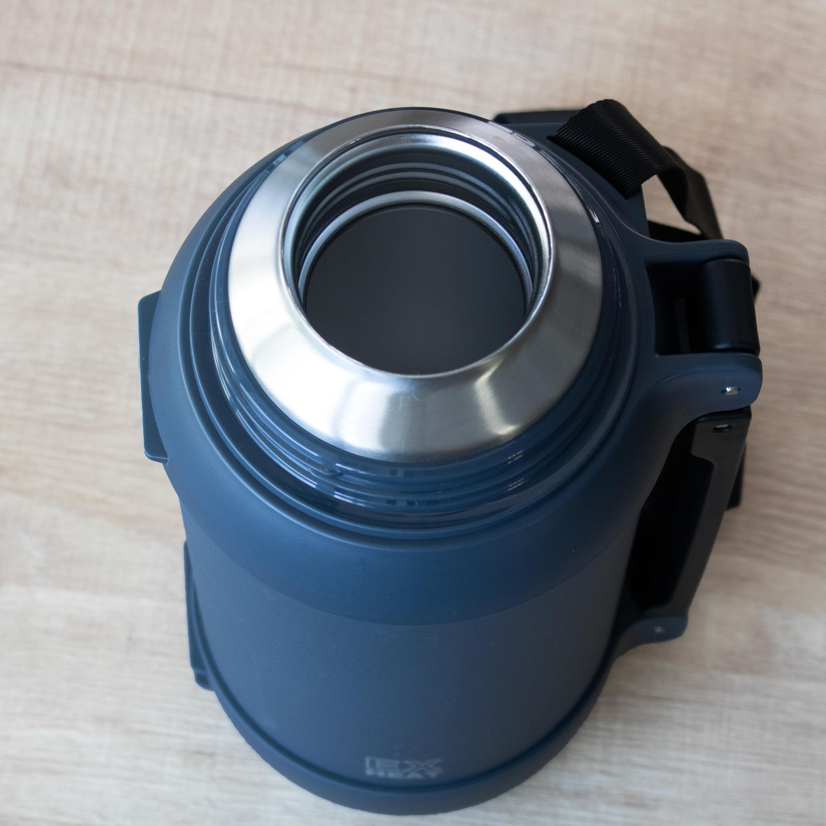 水筒 1.5L エクスヒート ステンレスボトル1500 保温保冷 ( 保温 保冷 コップ飲み ステンレスボトル コップ メガボトル 大容量 ワンタッチ マグ ボトル 真空二重構造 おしゃれ アウトドア ハンドル ベルト付き )