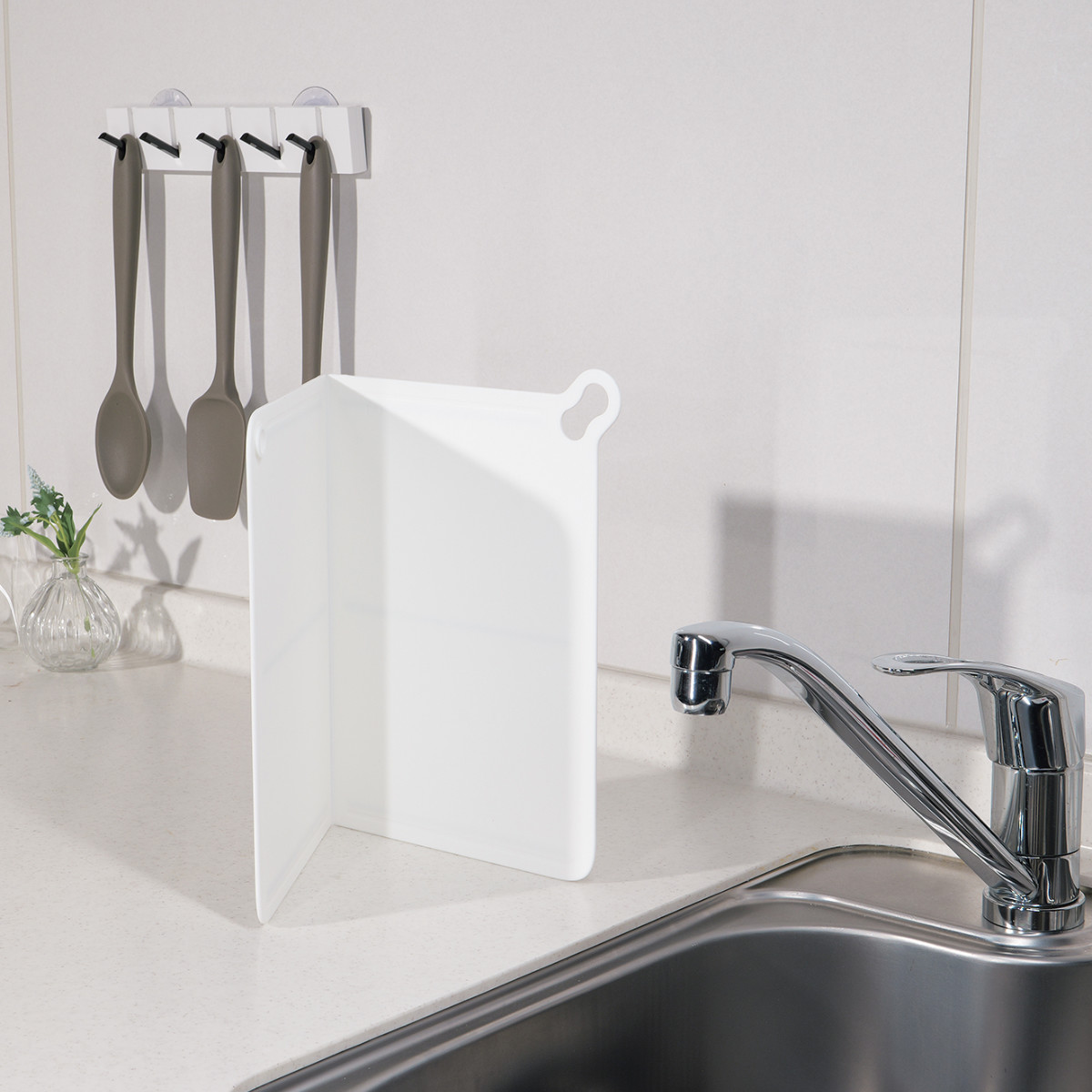 まな板 S Simple Use 折りたためるまな板 抗菌 ( まないた 抗菌まな板 折りたためる 自立 カッティングボード 薄型 軽量 軽い おしゃれ マナイタ 調理用品 家庭用まな板 キッチン 調理 キッチン用品 キッチン雑貨 )