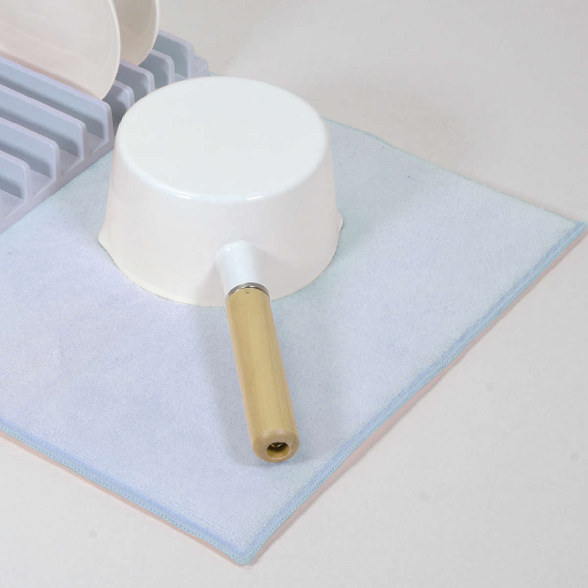 水切りラック 水切りトレー ハルミック マットセット ( 吸水マット 吸水水切りマット ディッシュマット トレー付き 折りたたみ キッチン用吸水マット キッチンマット ドライマット ドライングマット 食器 乾燥 水切り 省スペース ) 【ペールピンク】 ペールピンク